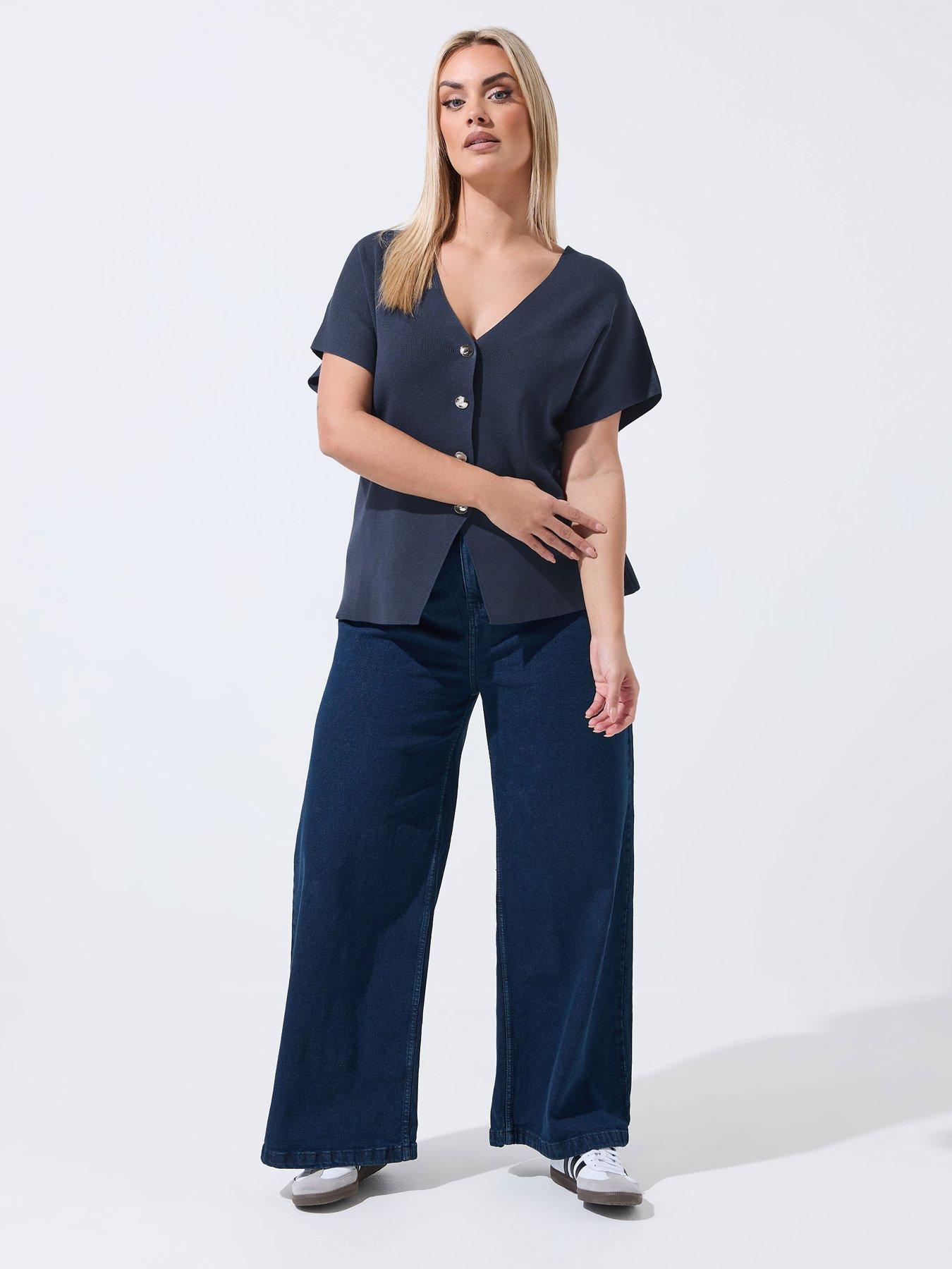 Image 3 of 5 of Yours Curve Short Sleeve Knitted Top - Blue