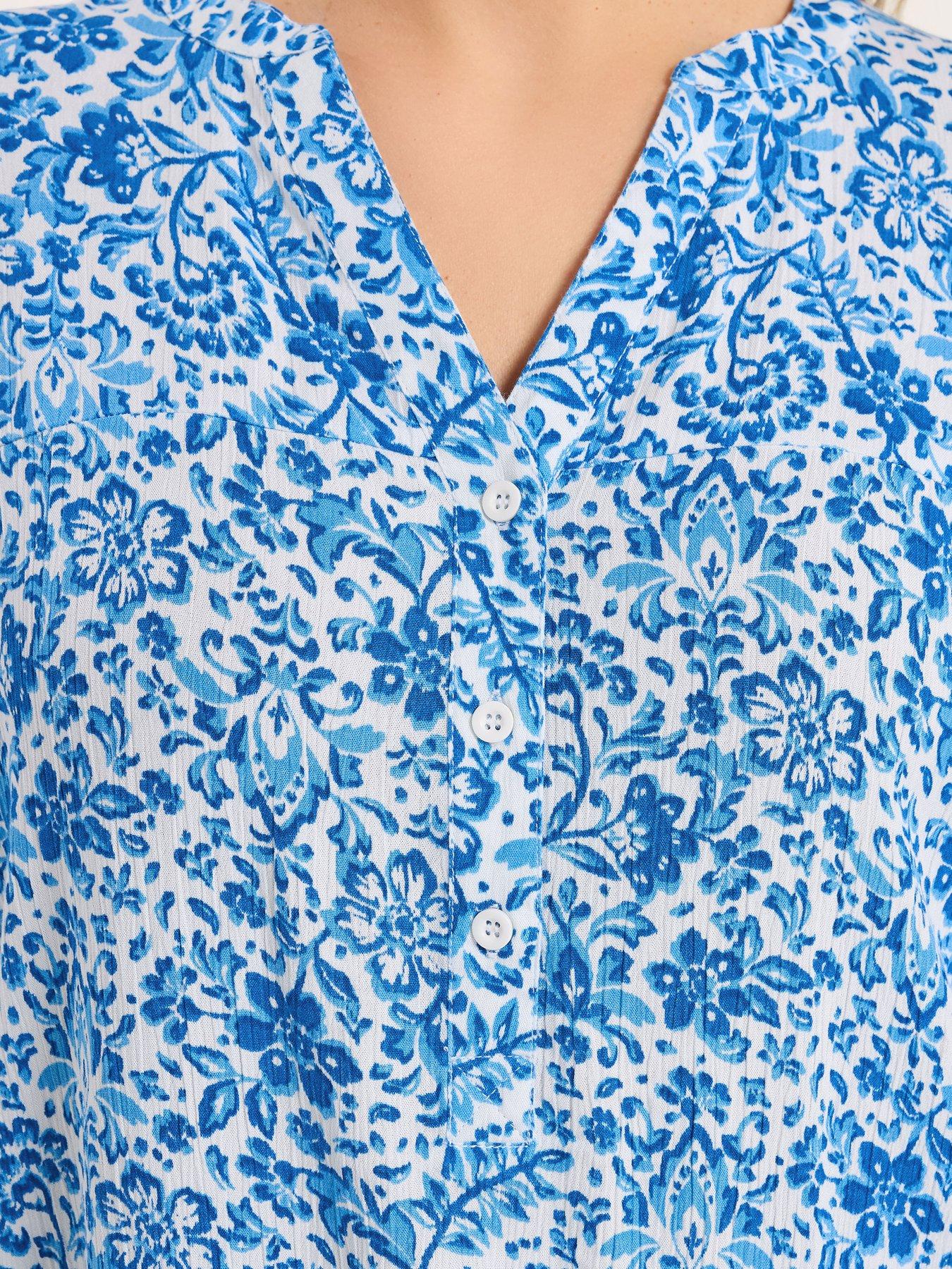 Image 4 of 5 of Yours Curve Gypsy Printed Crinkle Notch Neck Top - Blue