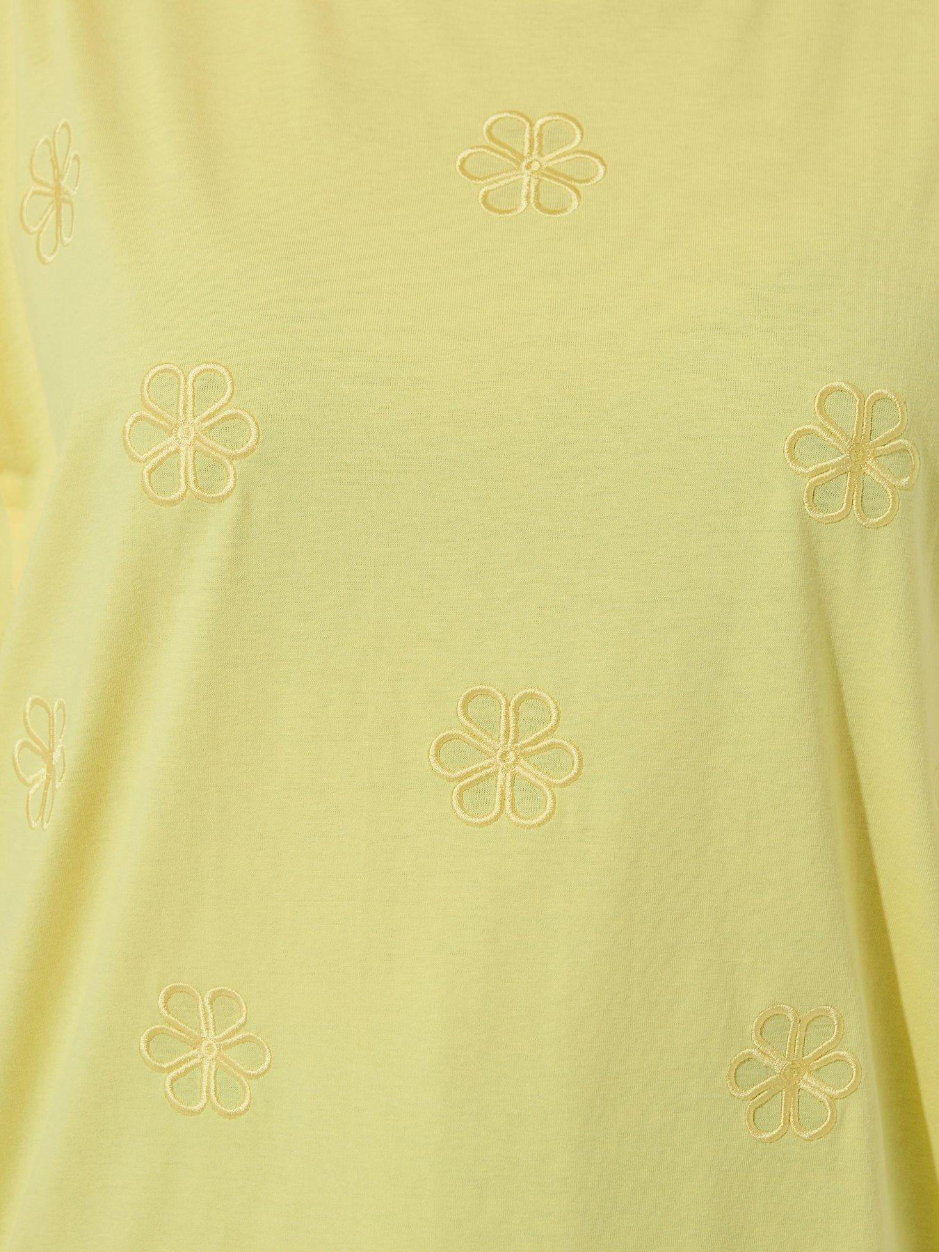 Image 4 of 5 of Yours Curve Floral Embroidered T-Shirt - Yellow
