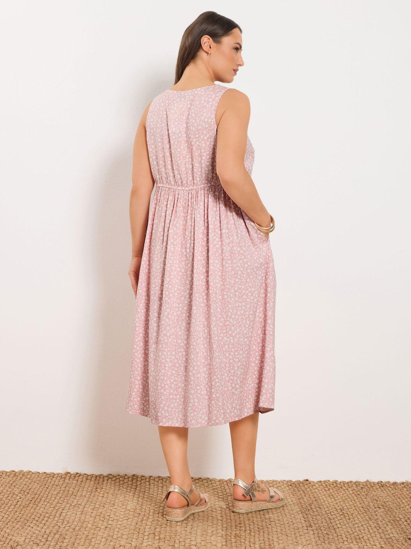 Image 2 of 6 of Yours Curve Ditsy Print Button Through Sundress - Pink
