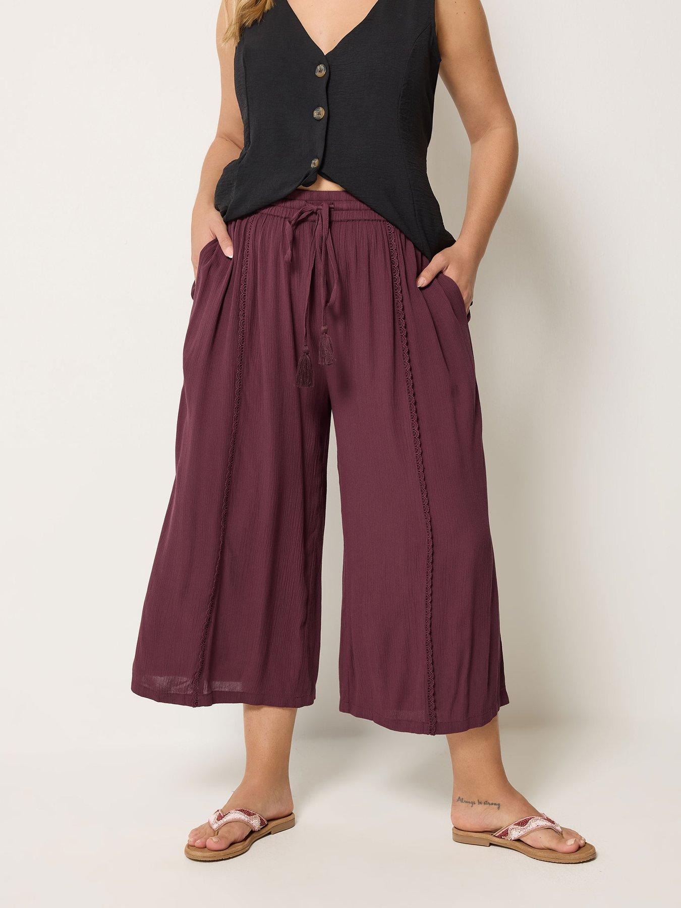 Yours Curve Crinkle Drawstring Scallop Crops