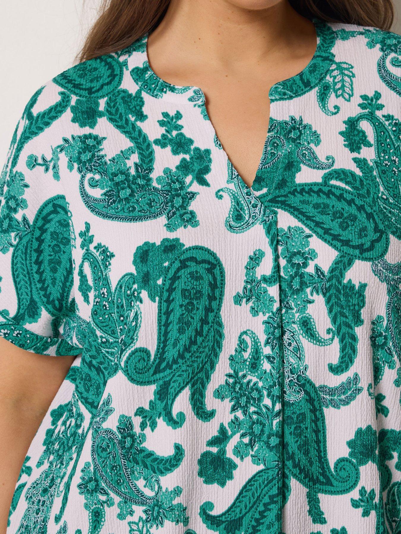 Image 4 of 5 of Yours Curve Pleat Front Textured Top - Green