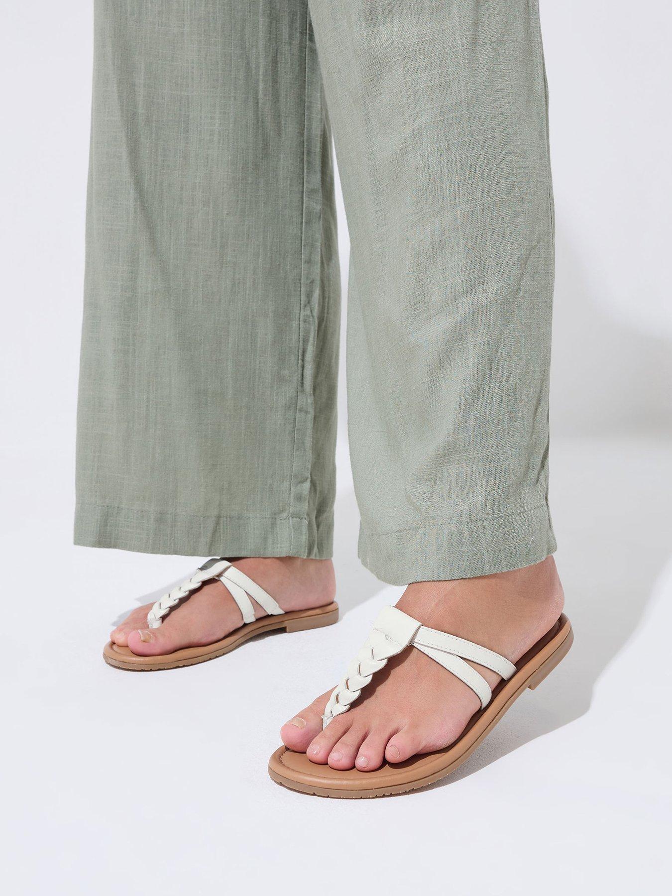 Image 1 of 4 of Yours Extra Wide Fit Plaited Toe Sandal - White