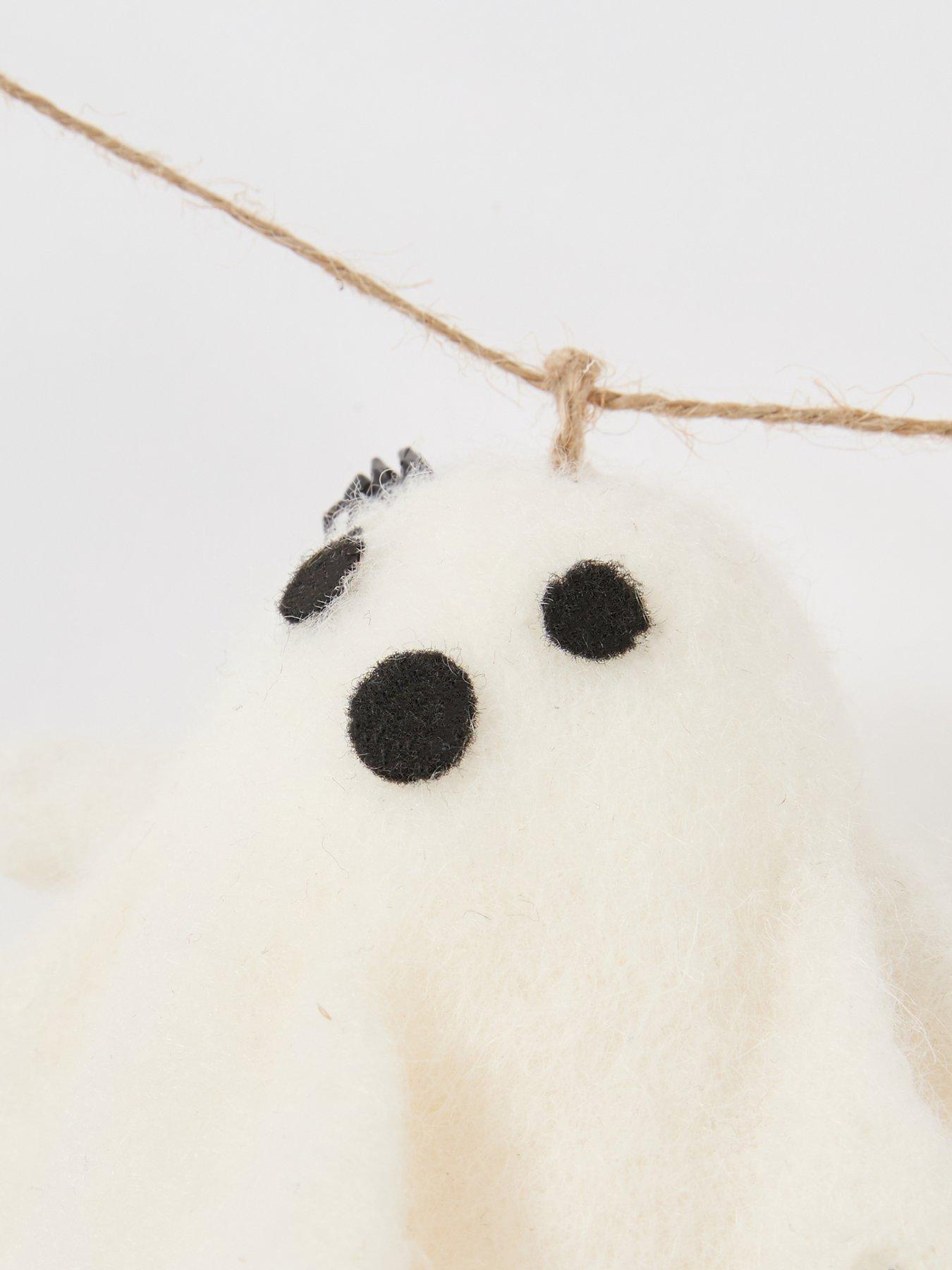 Image 4 of 7 of The Very Collection White Felt Ghost Garland Halloween Decoration
