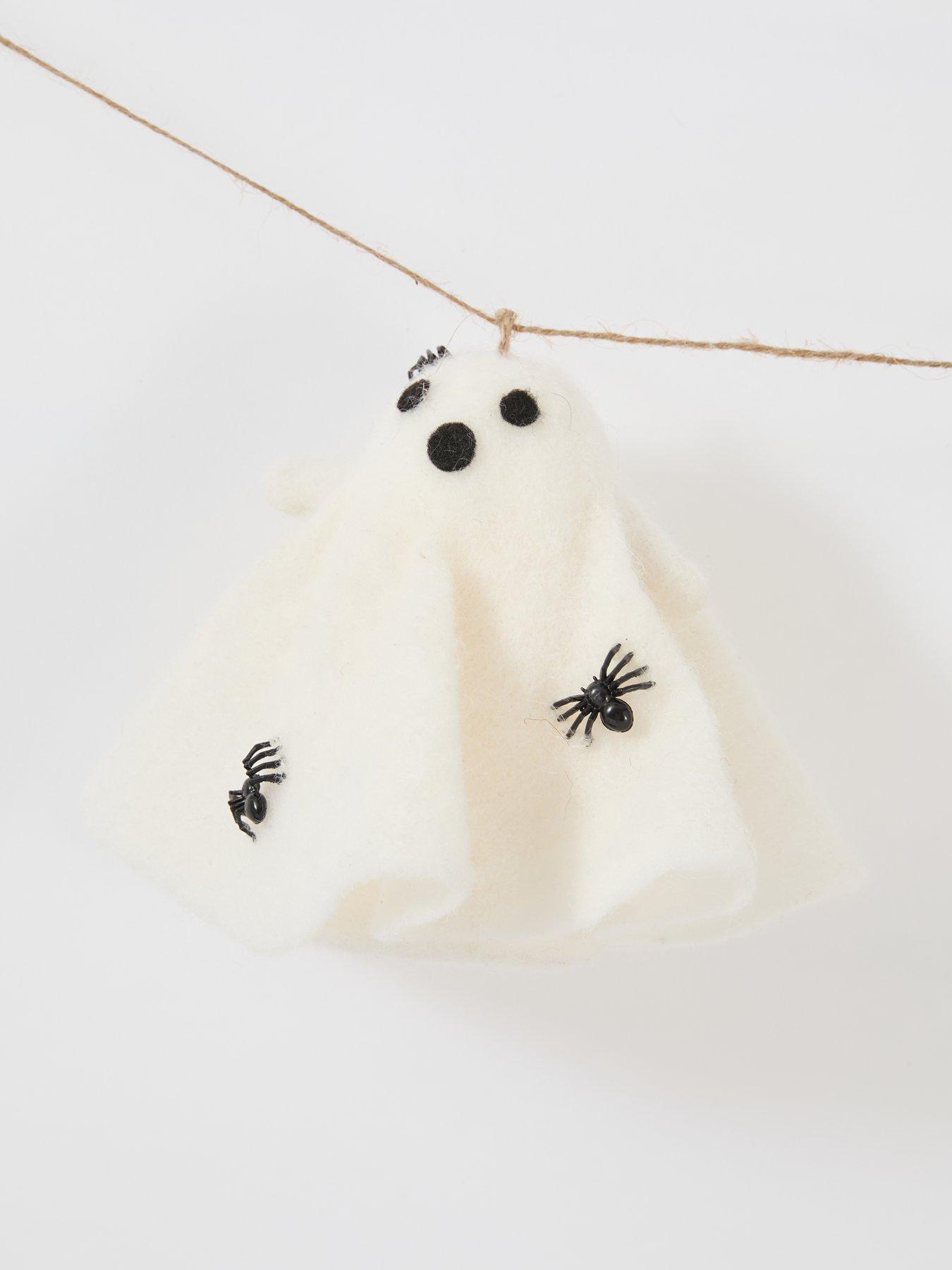 Image 5 of 7 of The Very Collection White Felt Ghost Garland Halloween Decoration