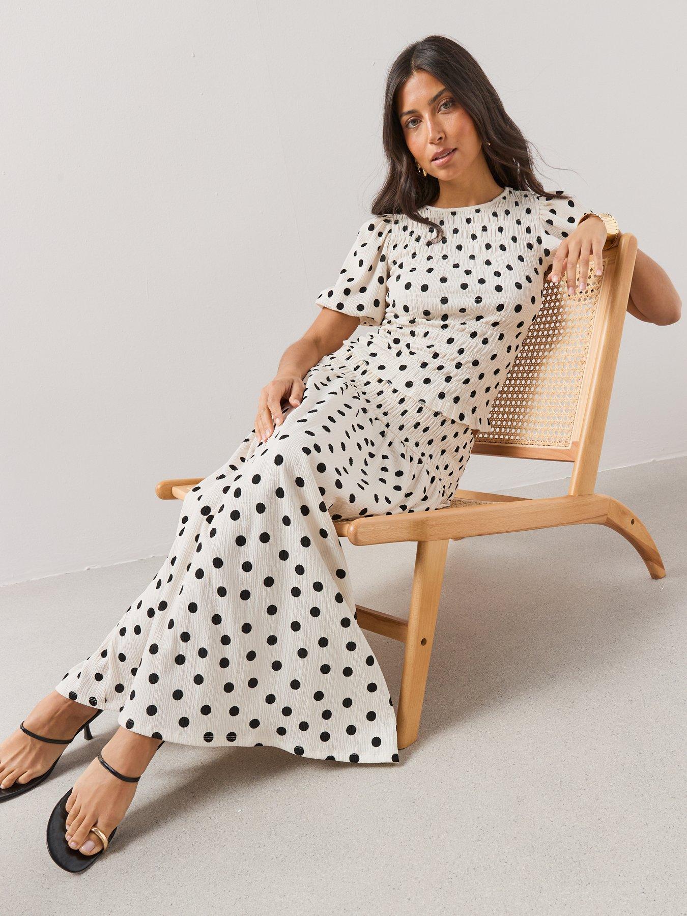 Image 5 of 6 of The Very Collection Spot Shirred Midaxi Co Ord Skirt - Multi