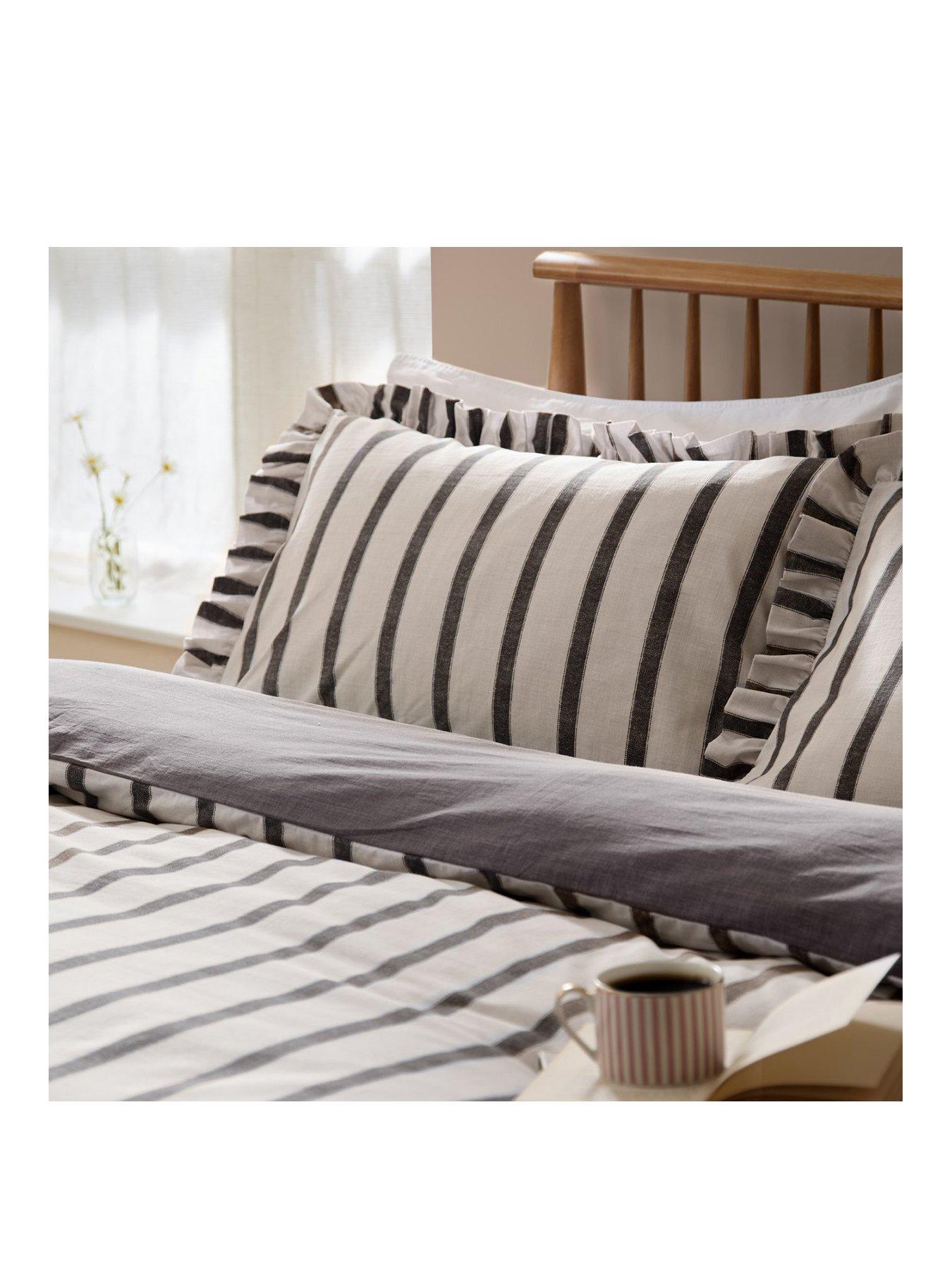 Image 2 of 3 of Wylder Connie Duvet Set Chocolate