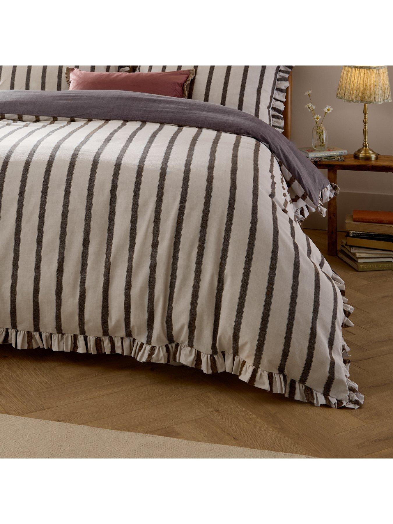 Image 3 of 3 of Wylder Connie Duvet Set Chocolate
