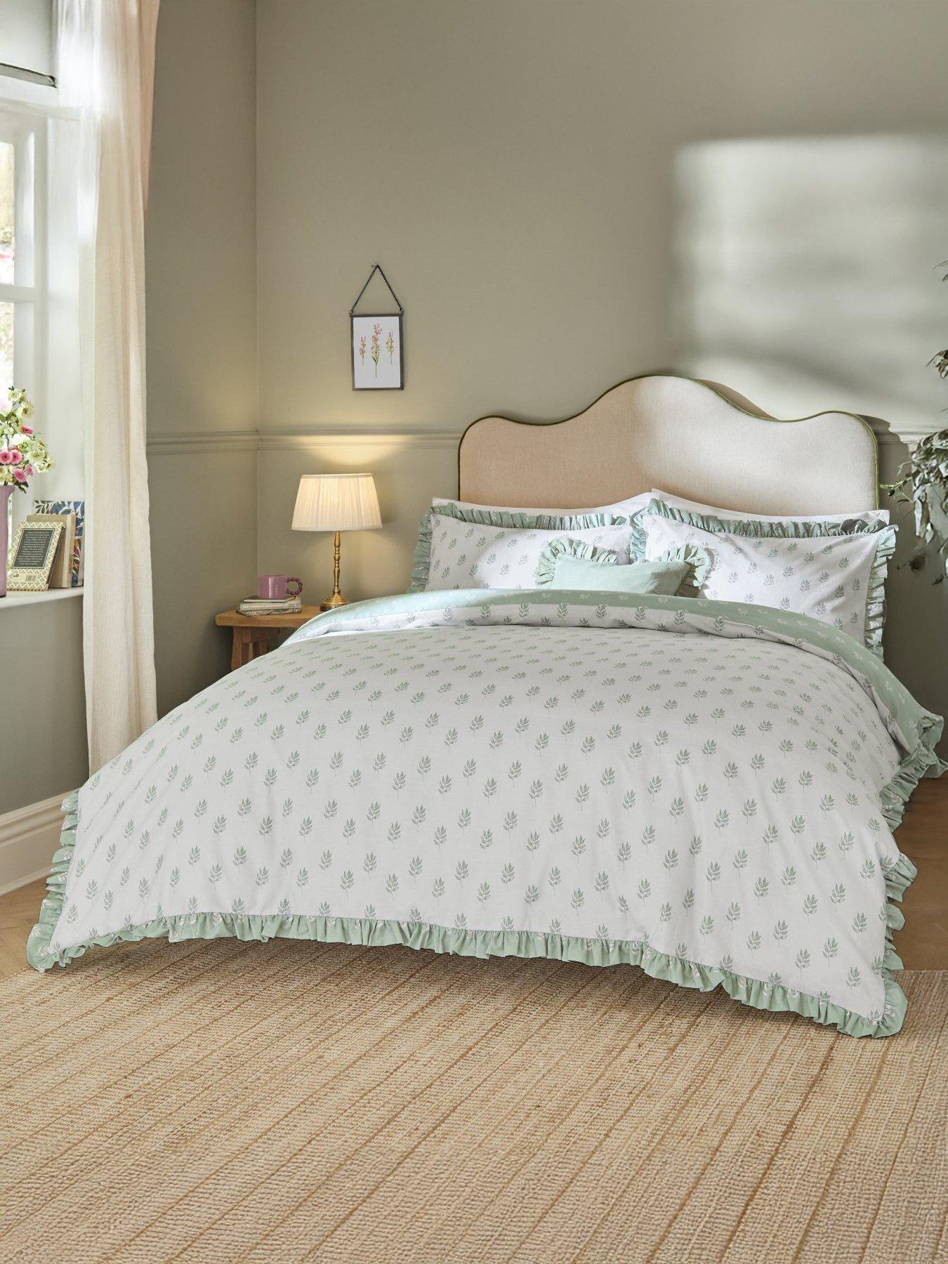 Image 1 of 4 of Wylder Ava Duvet Set White Sage