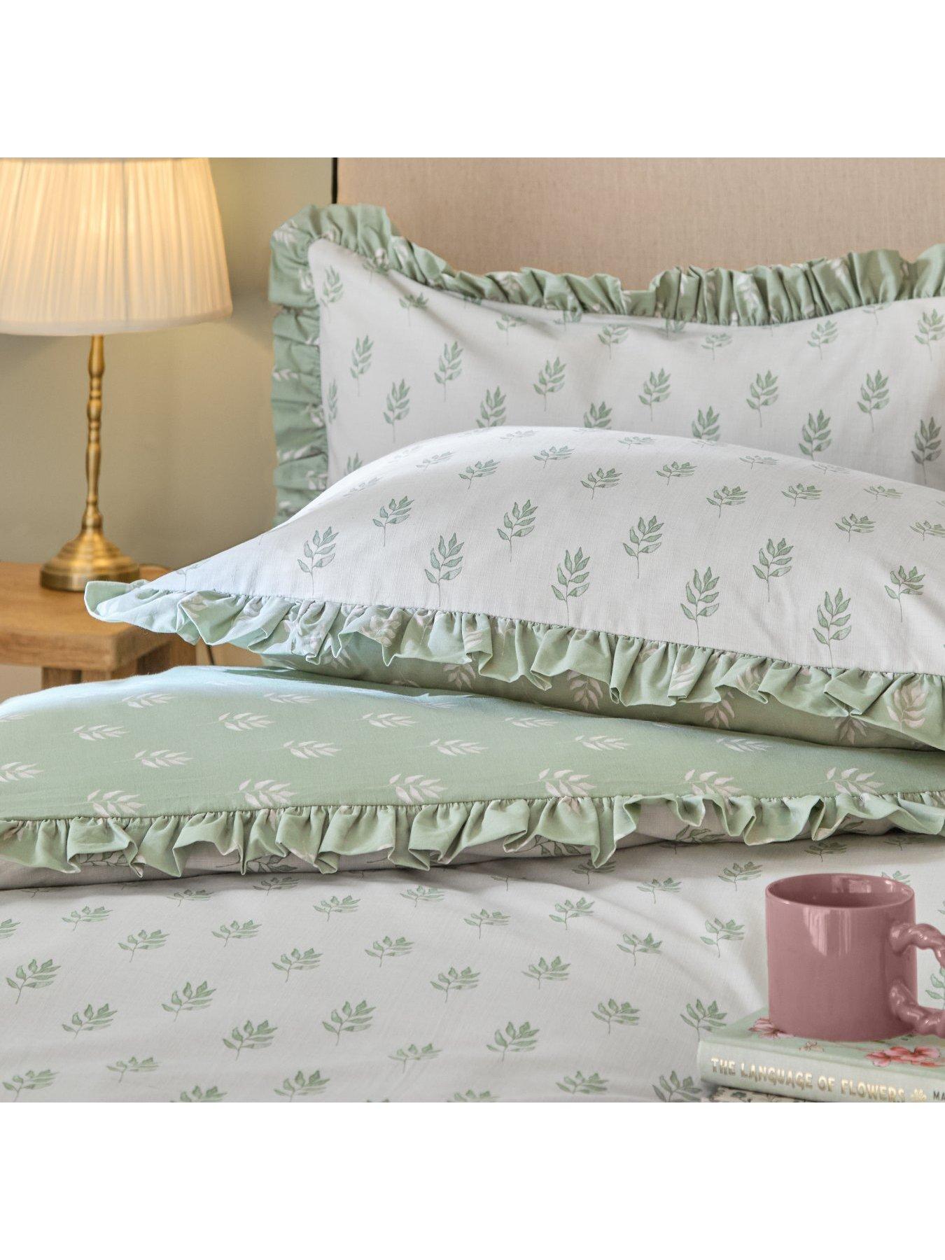 Image 3 of 4 of Wylder Ava Duvet Set White Sage