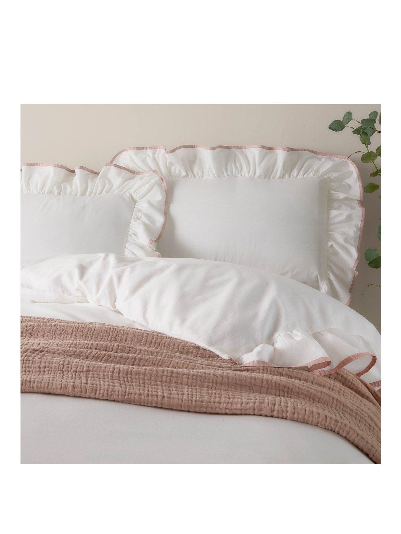 Image 2 of 3 of Wylder Blousey Duvet Set Pink