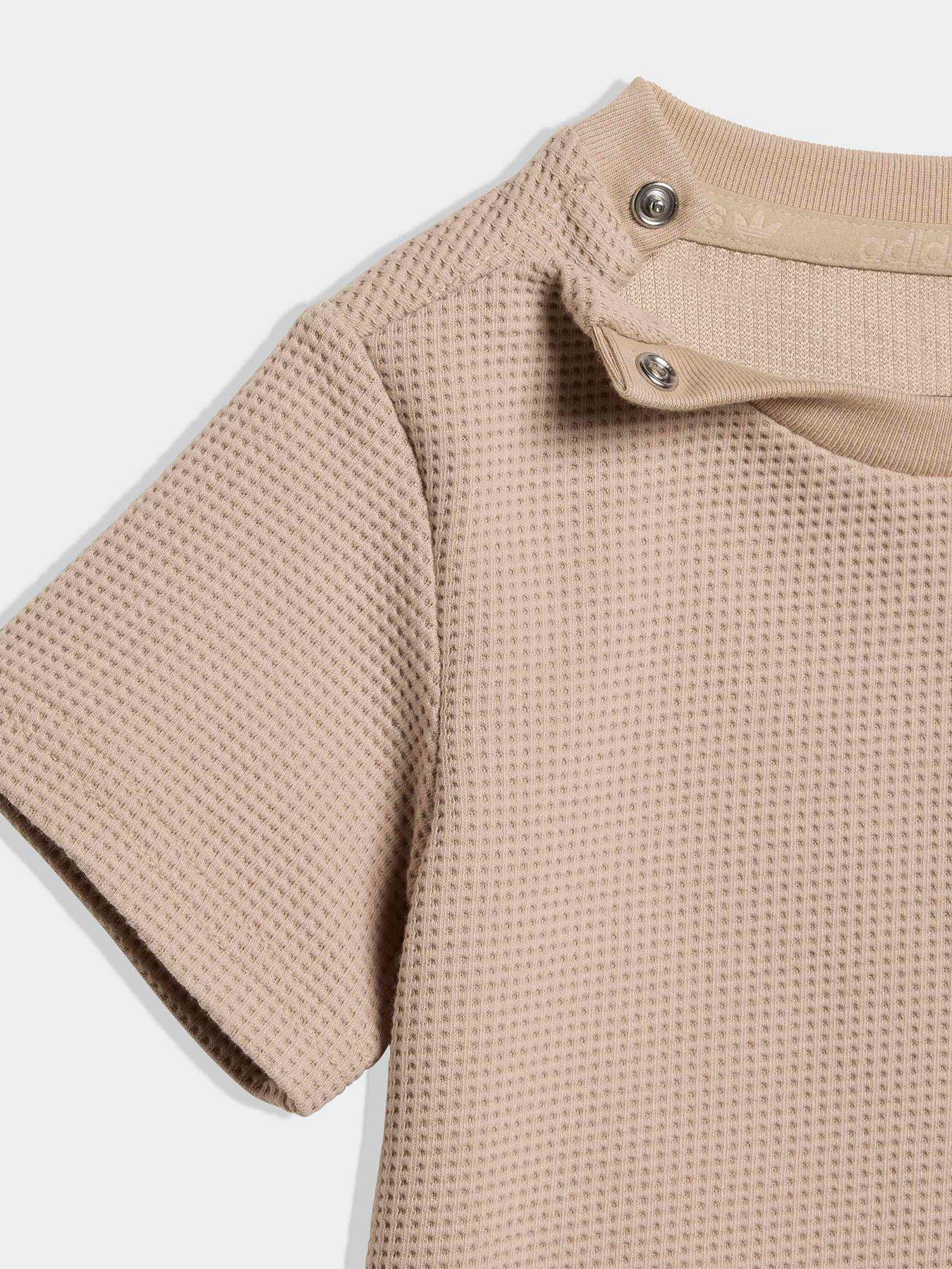 Image 5 of 6 of adidas Originals Infant Unisex Regular Waffle Short T-Shirt Set - Beige