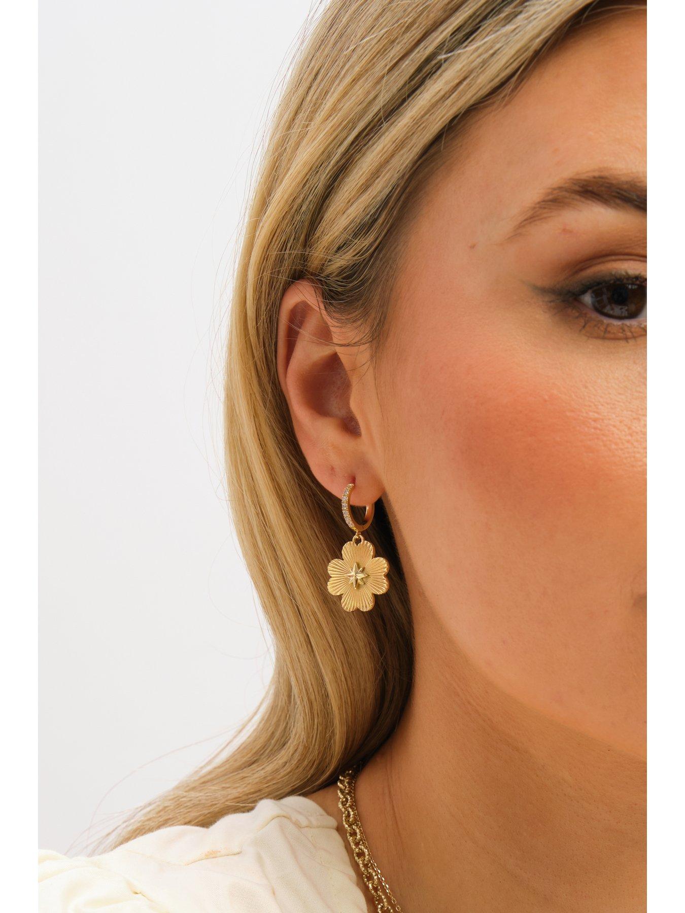 Image 3 of 3 of Inicio Gold Plated Diamond Cut Clover Earrings - Gift Pouch