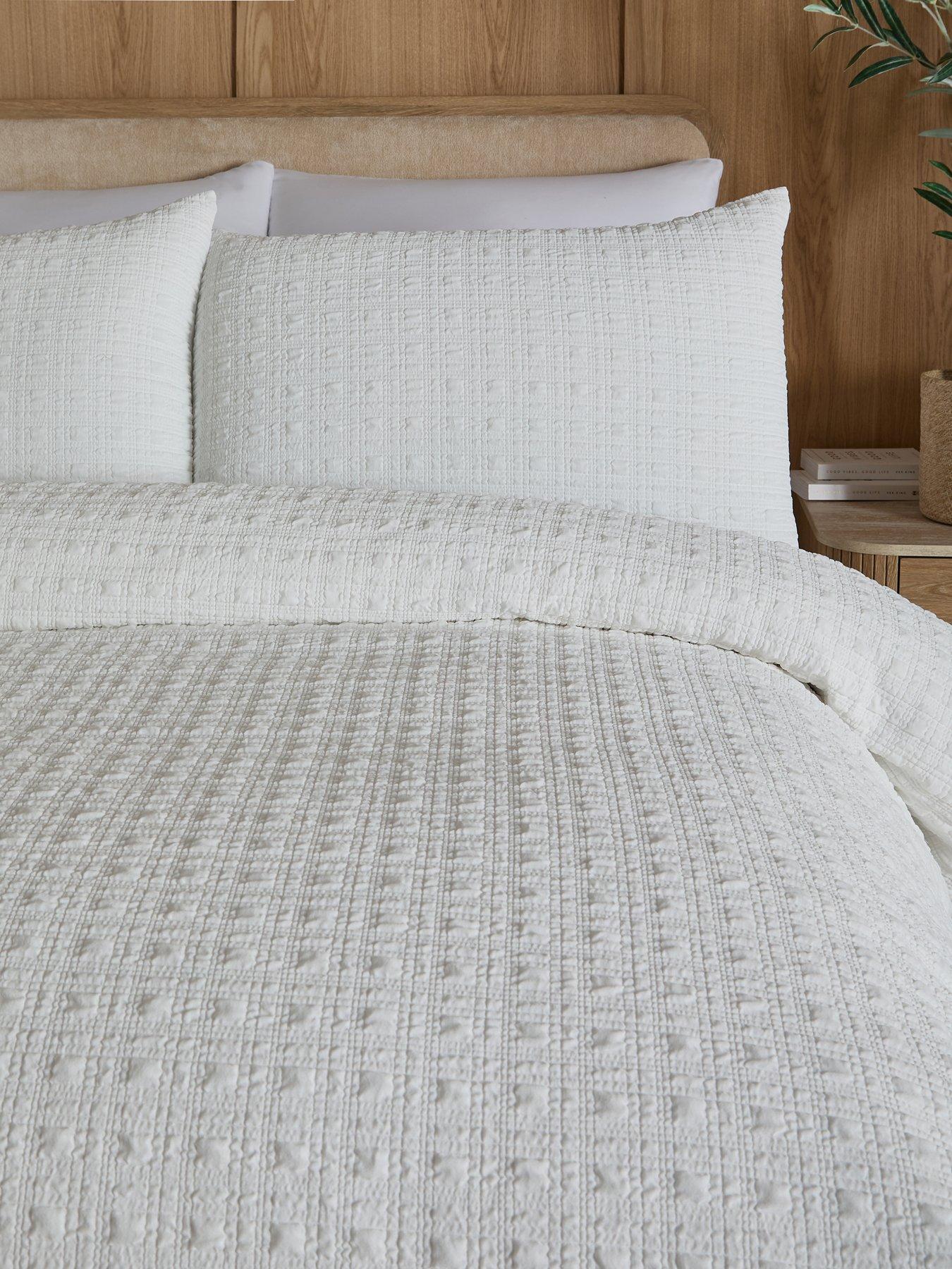 Image 3 of 5 of Very Home Copenhagen Jacquard Duvet Set