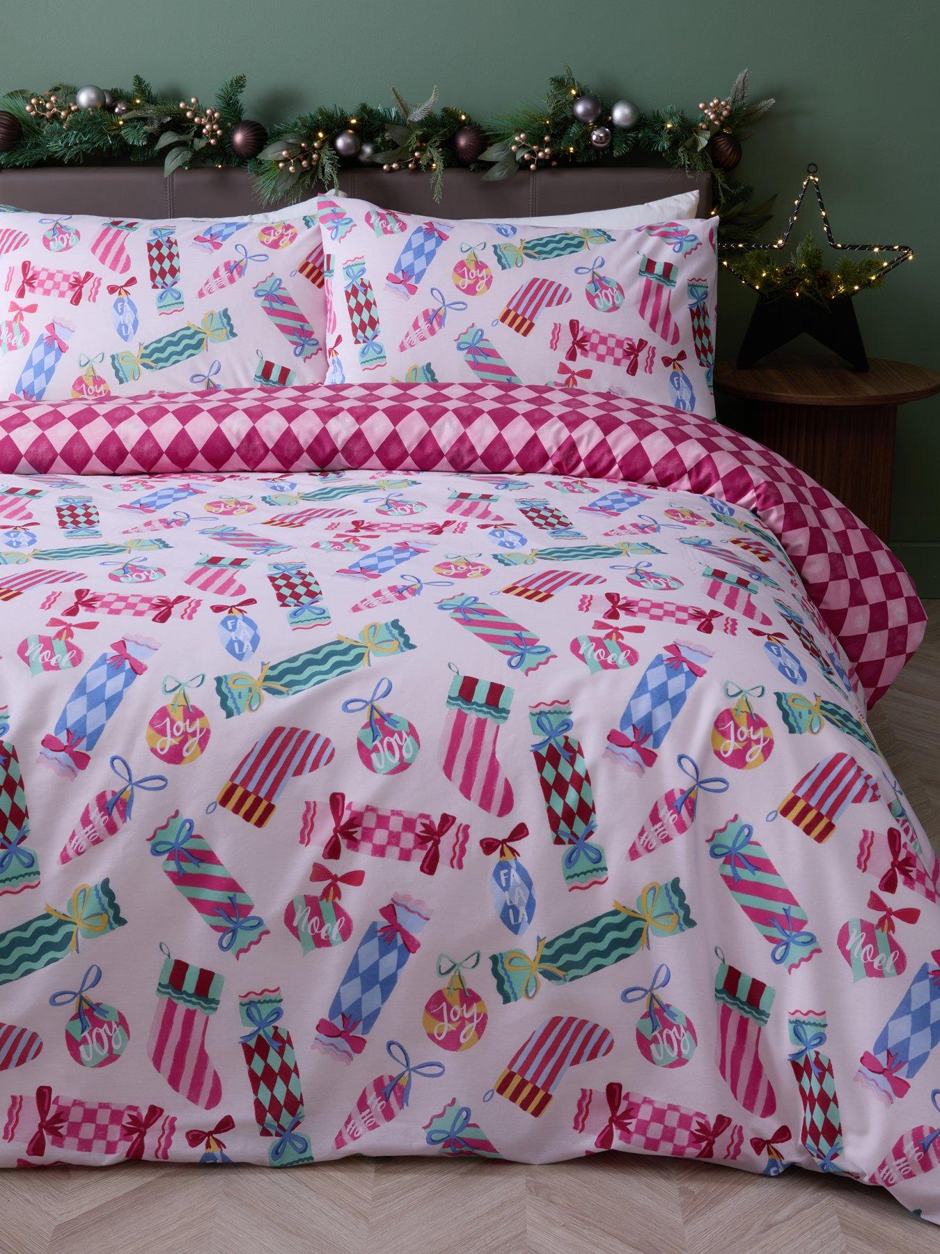 The Very Collection Christmas Cracker Print Duvet Set