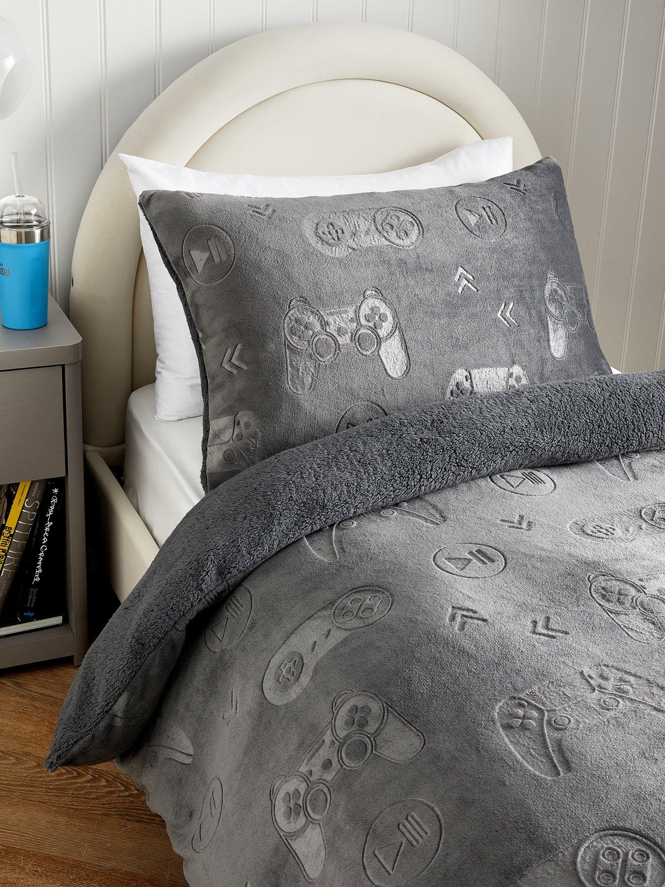 Image 3 of 4 of Very Home Gamer Embossed Fleece Duvet Set