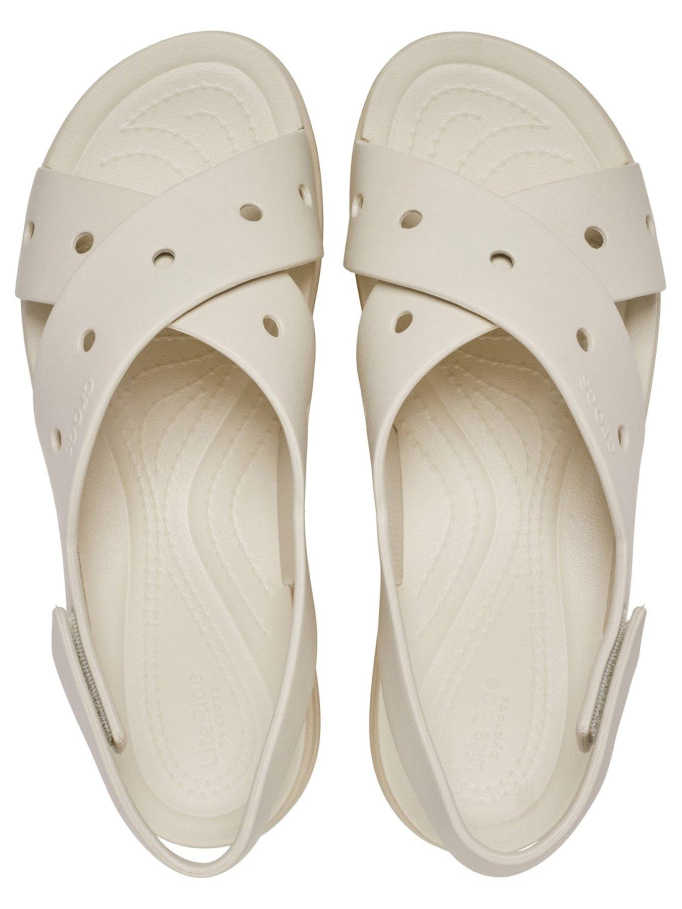  image of crocs-brooklyn-4u-cross-strap