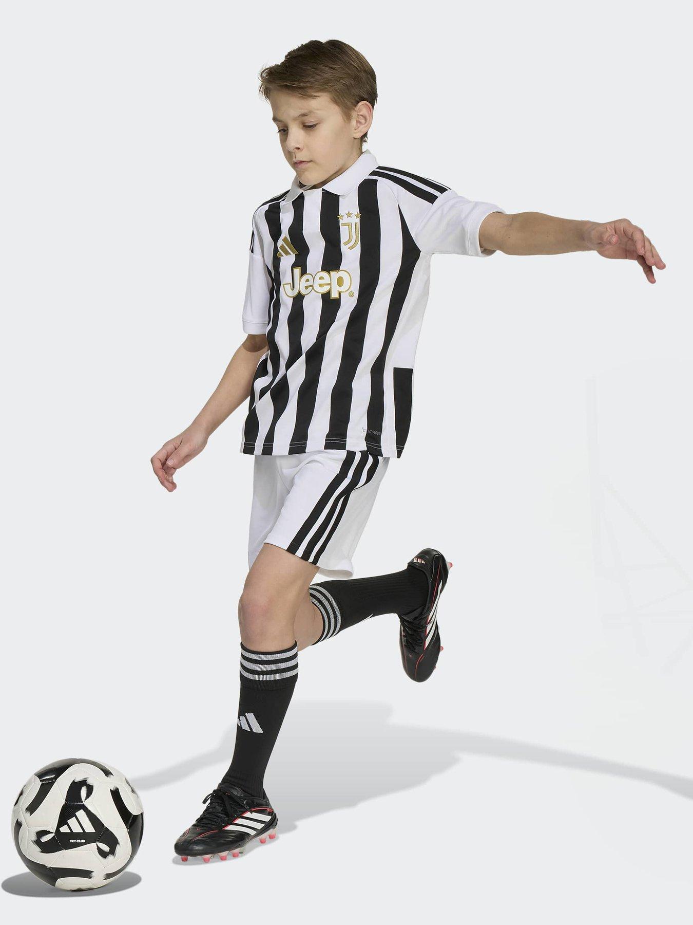 Image 3 of 5 of adidas Junior Juventus FC 26/27 Home Stadium Replica Shirt - White