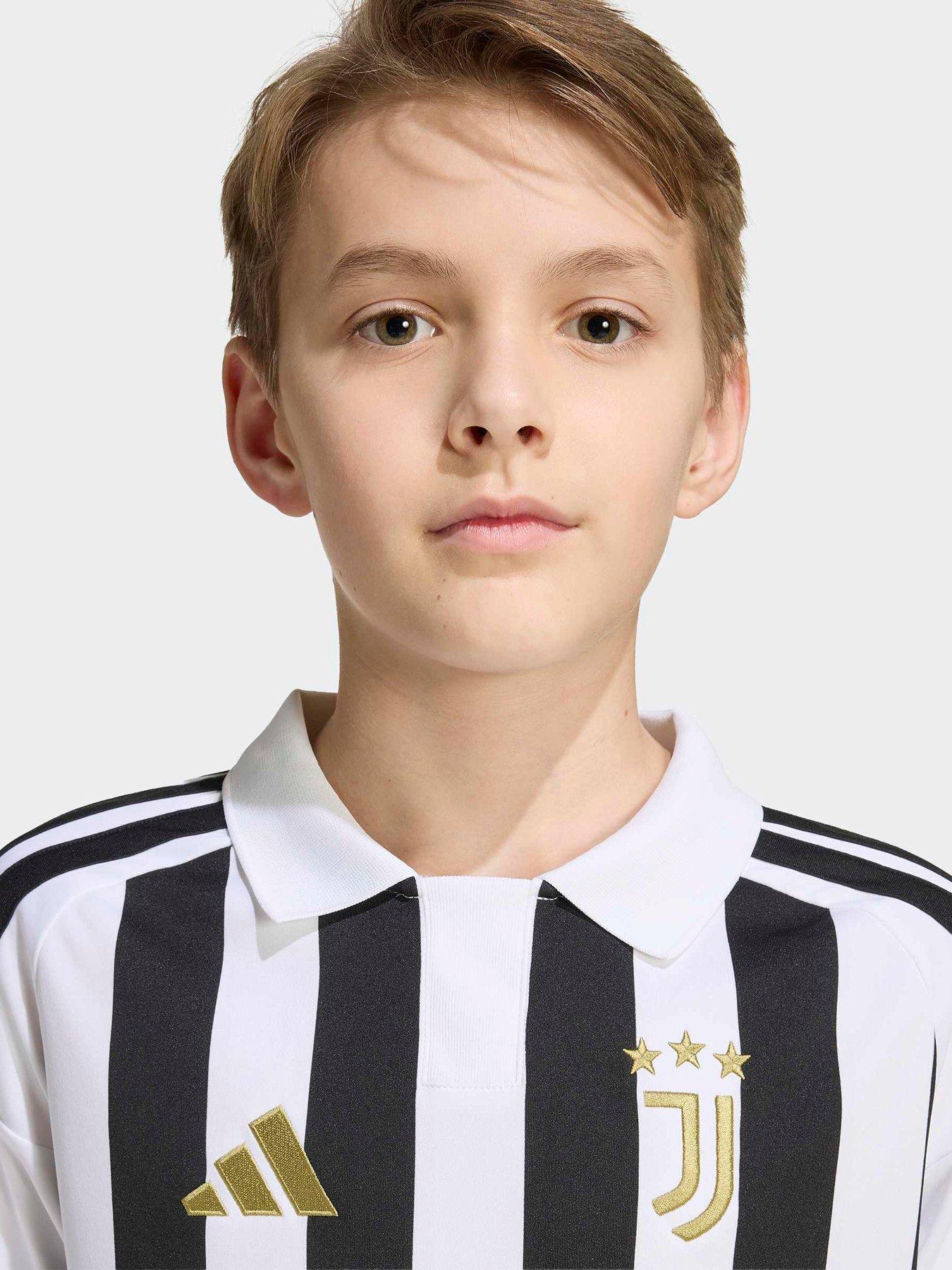 Image 4 of 5 of adidas Junior Juventus FC 26/27 Home Stadium Replica Shirt - White