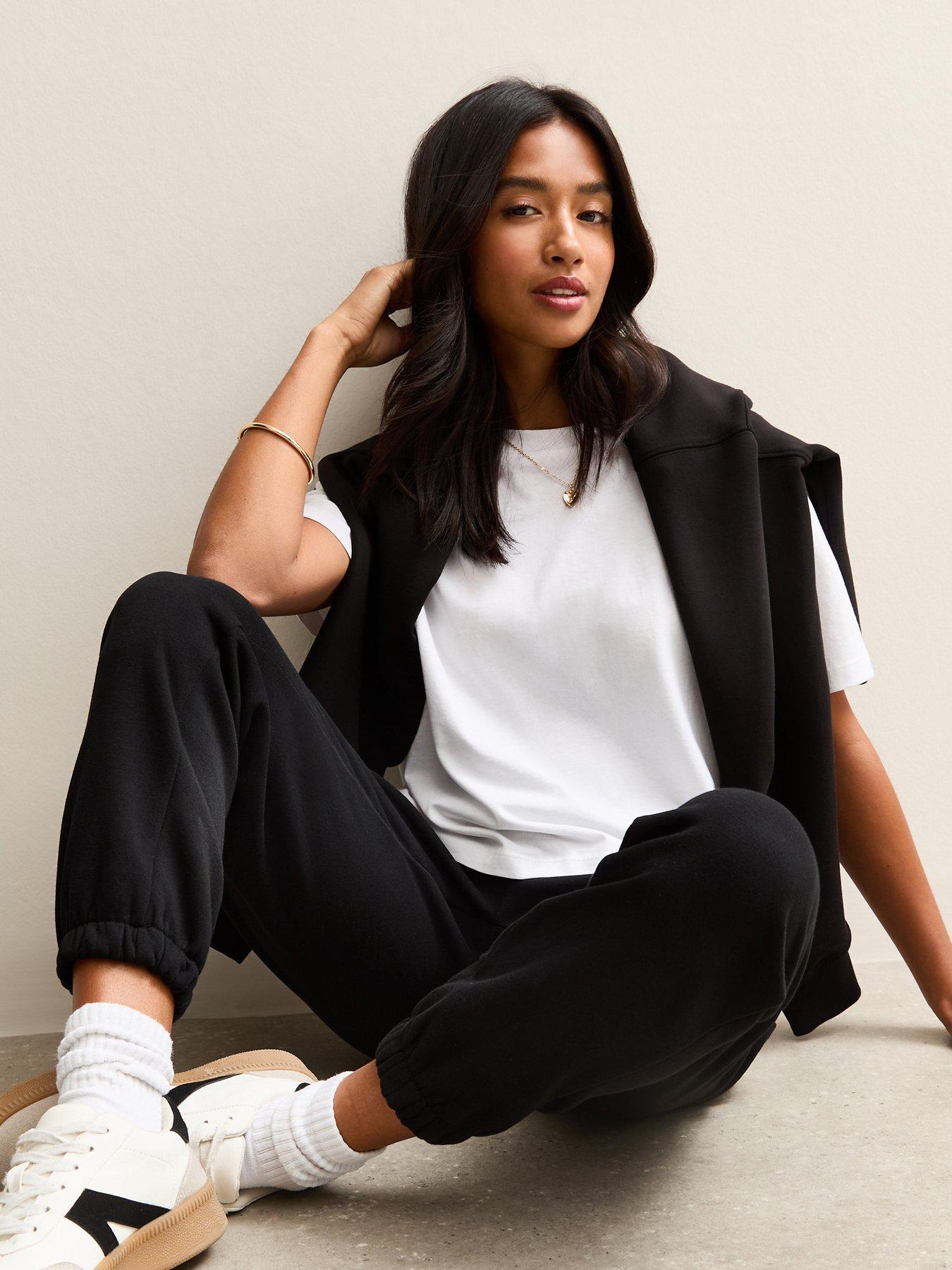 Image 3 of 5 of New Look Petite Jersey Cuffed Joggers - Black