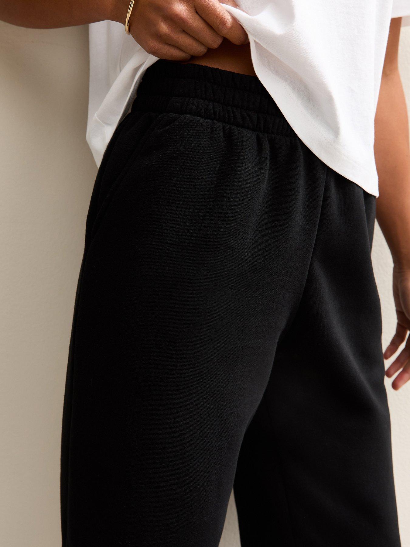 Image 4 of 5 of New Look Petite Jersey Cuffed Joggers - Black
