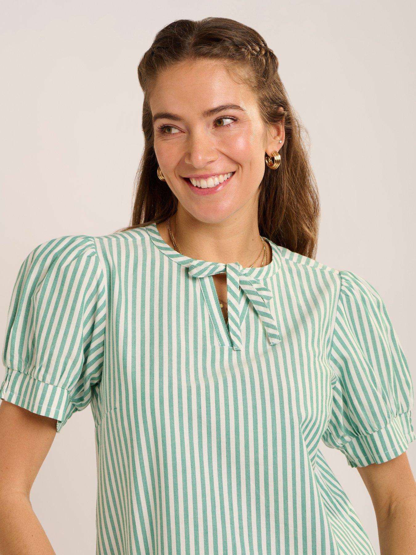  image of brakeburn-bruni-blouse-green