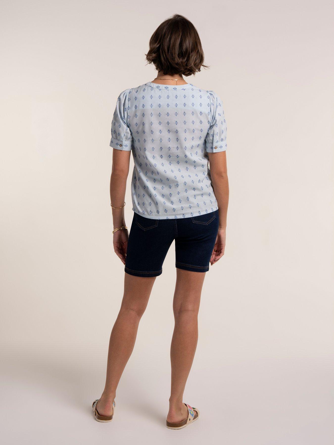  image of brakeburn-kim-blouse-blue