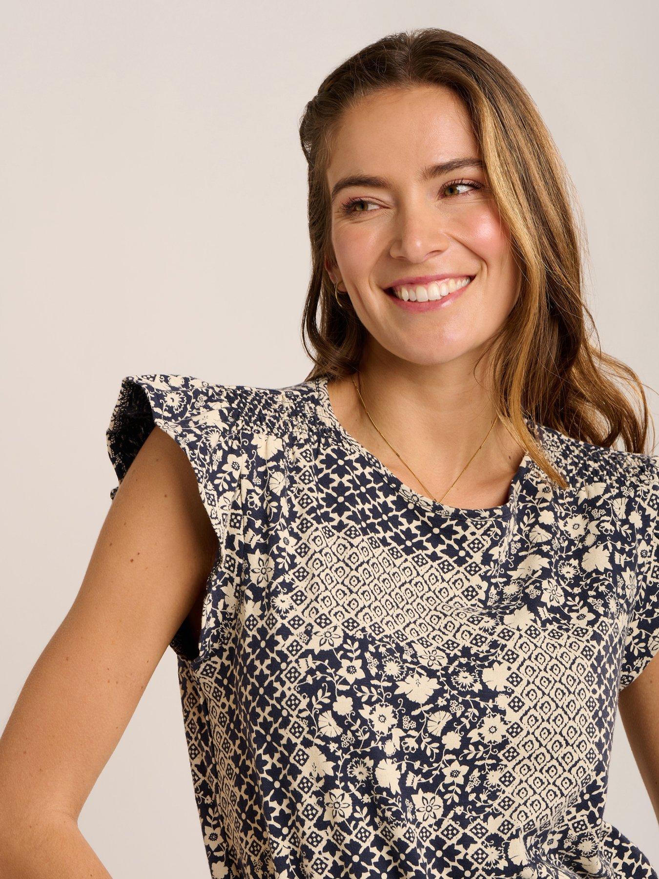  image of brakeburn-salinas-blouse-navy