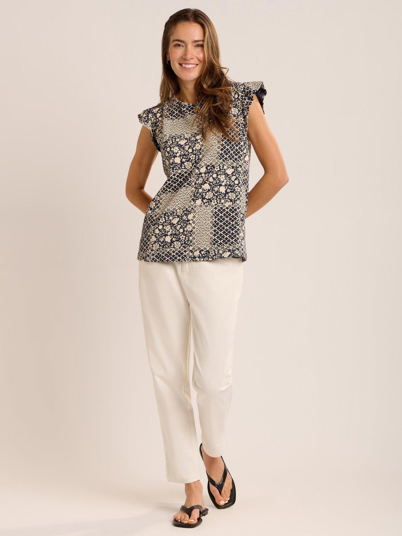  image of brakeburn-salinas-blouse-navy
