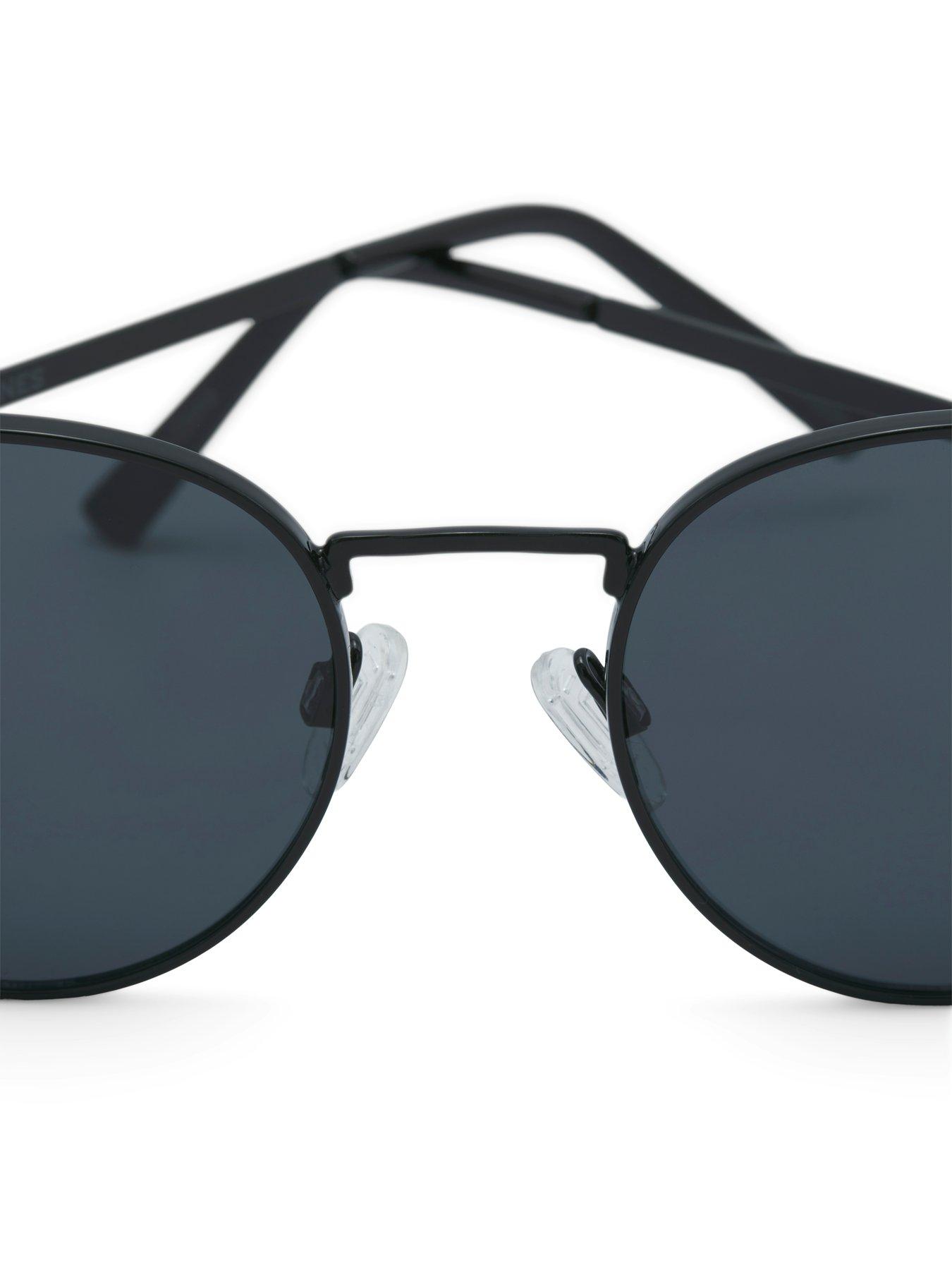 Image 4 of 6 of Jack & Jones Ryder Sunglasses - Black