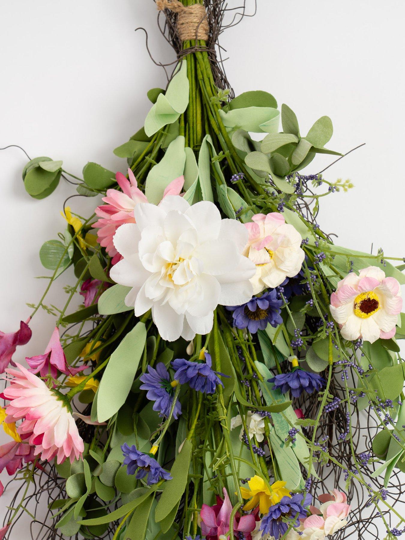 Image 3 of 3 of Scottish Everlasting Meadow Flower Swag
