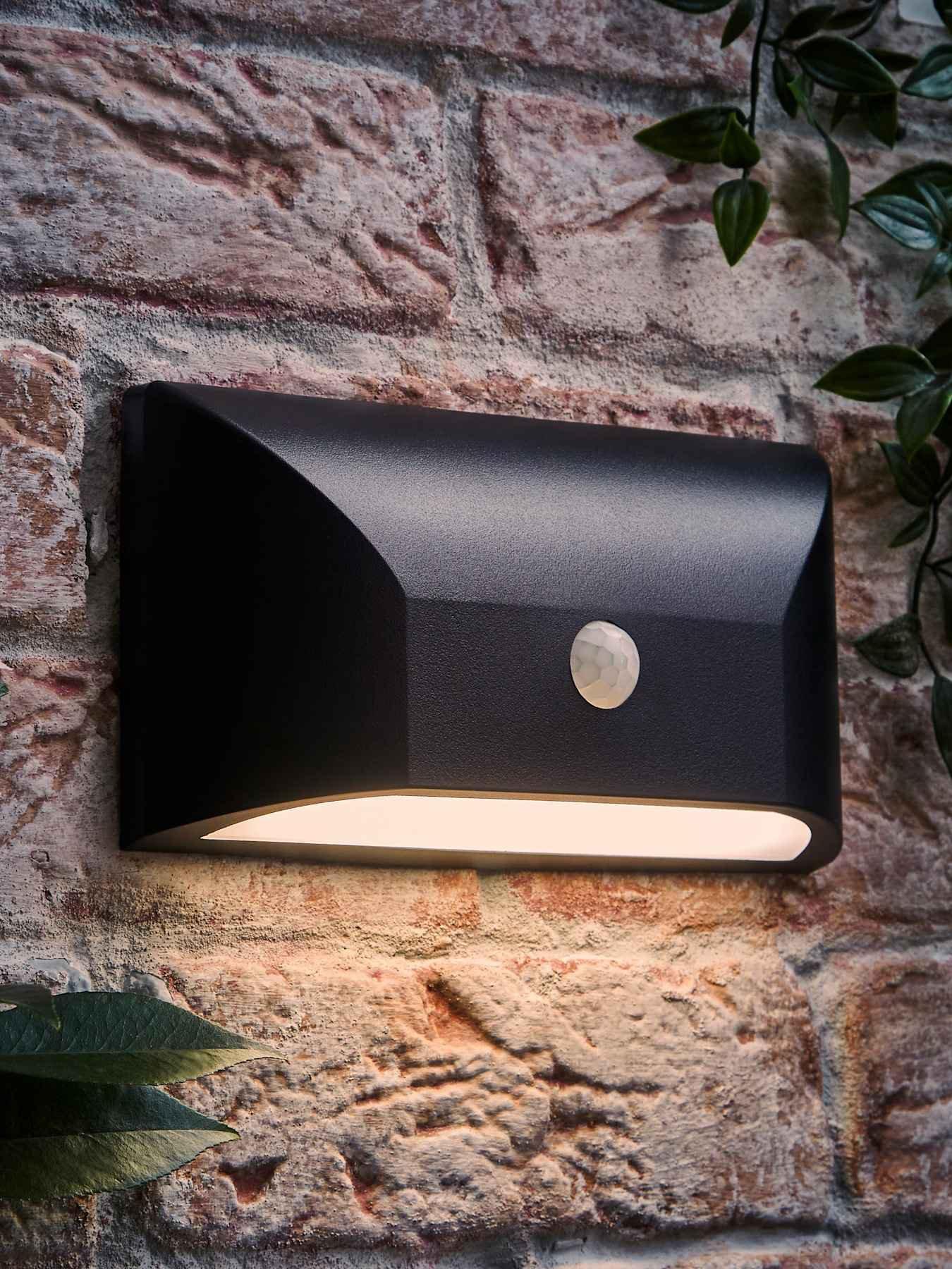 Image 3 of 6 of ValueLights Owen Black Downlight IP65 Integrated LED PIR Motion Sensor Outdoor Wall Light