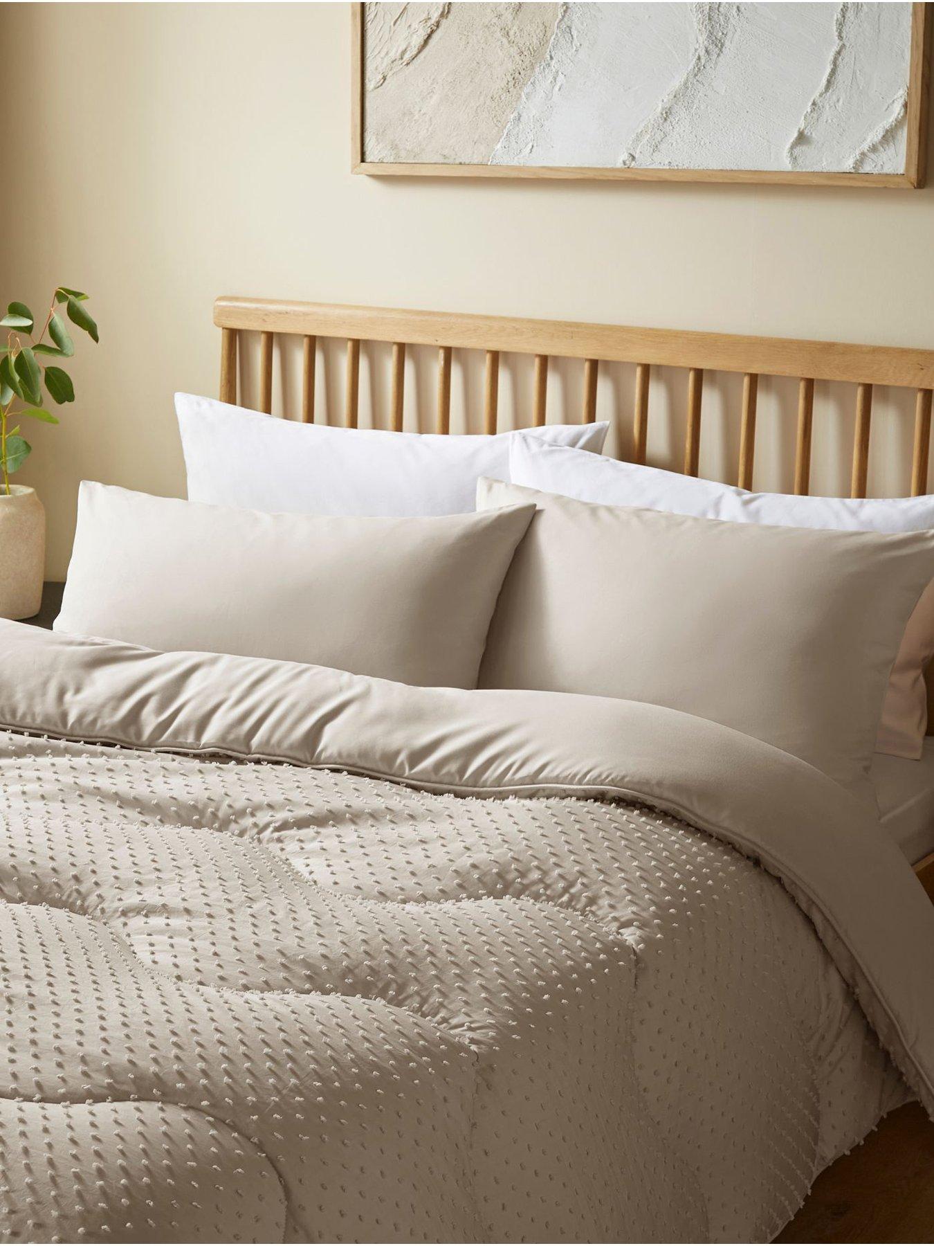  image of night-lark-tufted-dot-bound-set-natural-oat-45-tog