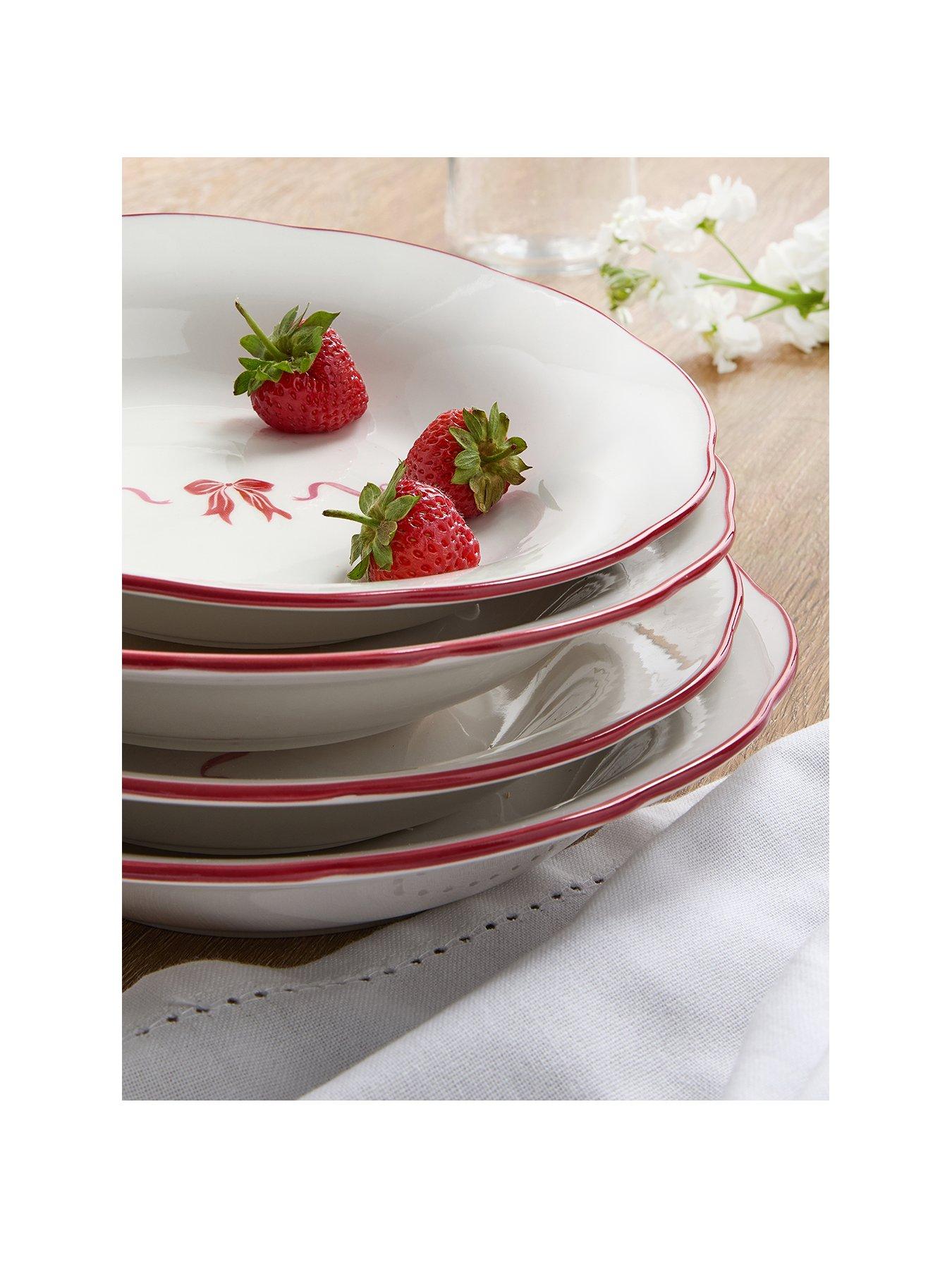 Image 2 of 7 of The Very Collection Soft Scallop Set Of 4 Pasta Bowls - Bow Decal