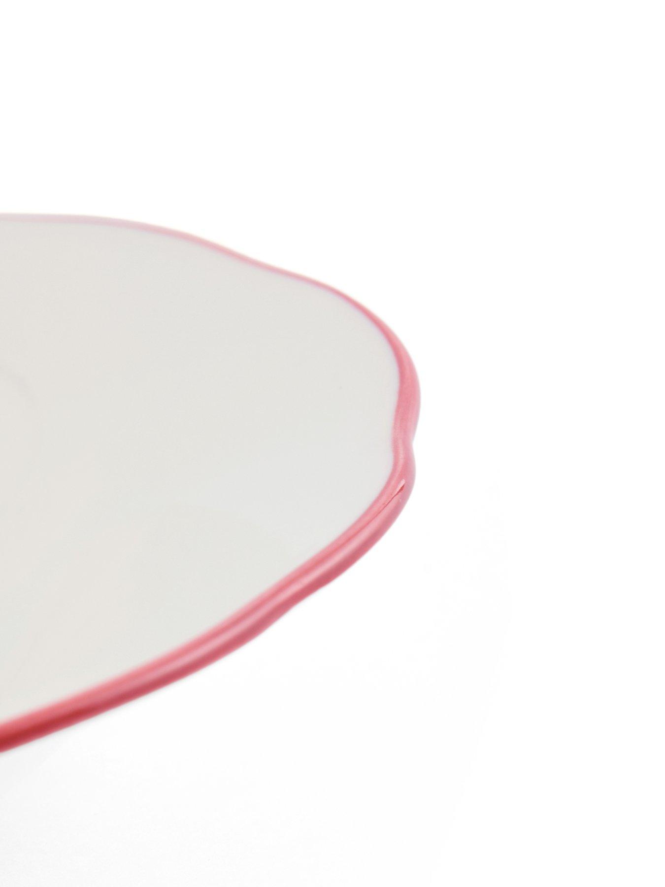 Image 7 of 7 of The Very Collection Soft Scallop Set Of 4 Pasta Bowls - Bow Decal