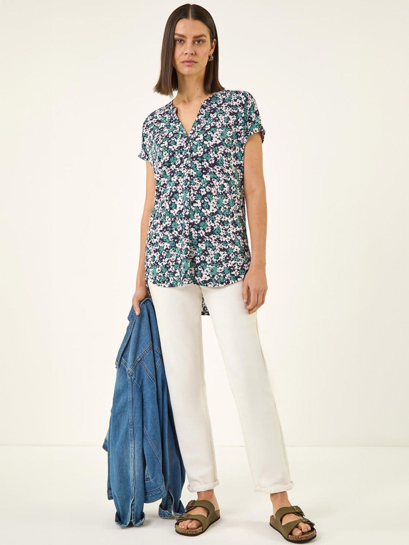 Image 3 of 5 of Roman Textured Floral Print Top