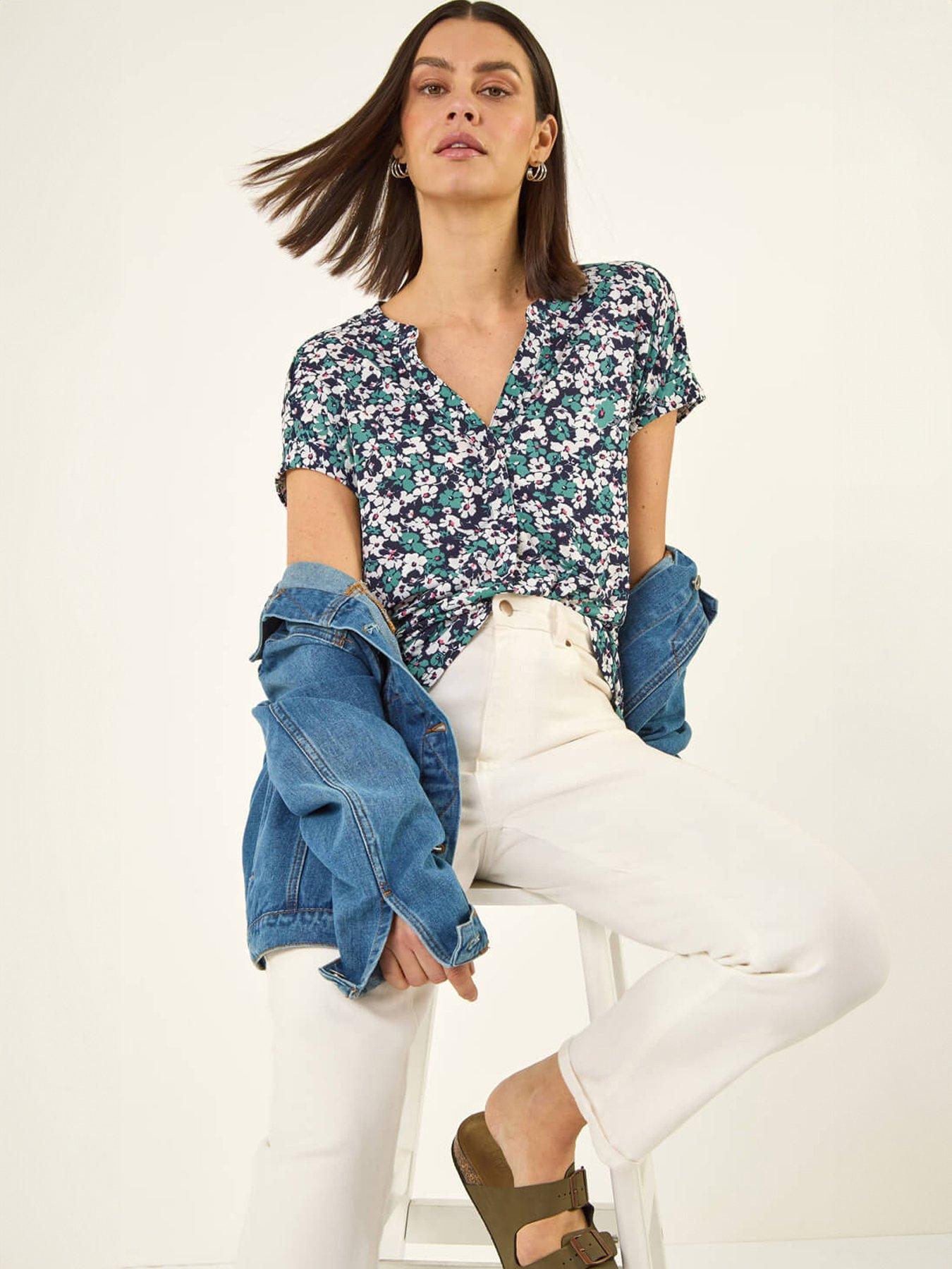 Image 4 of 5 of Roman Textured Floral Print Top