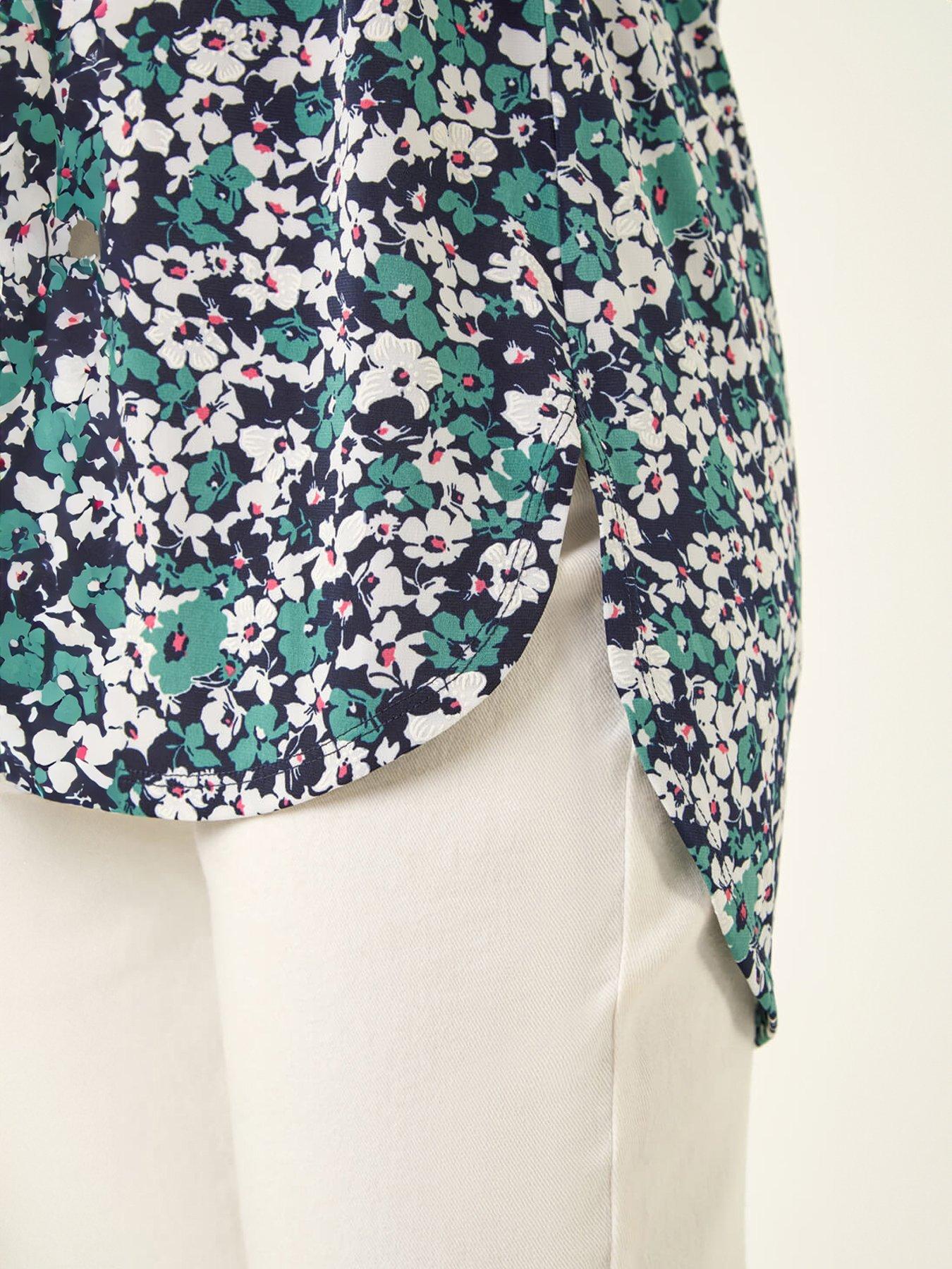 Image 5 of 5 of Roman Textured Floral Print Top