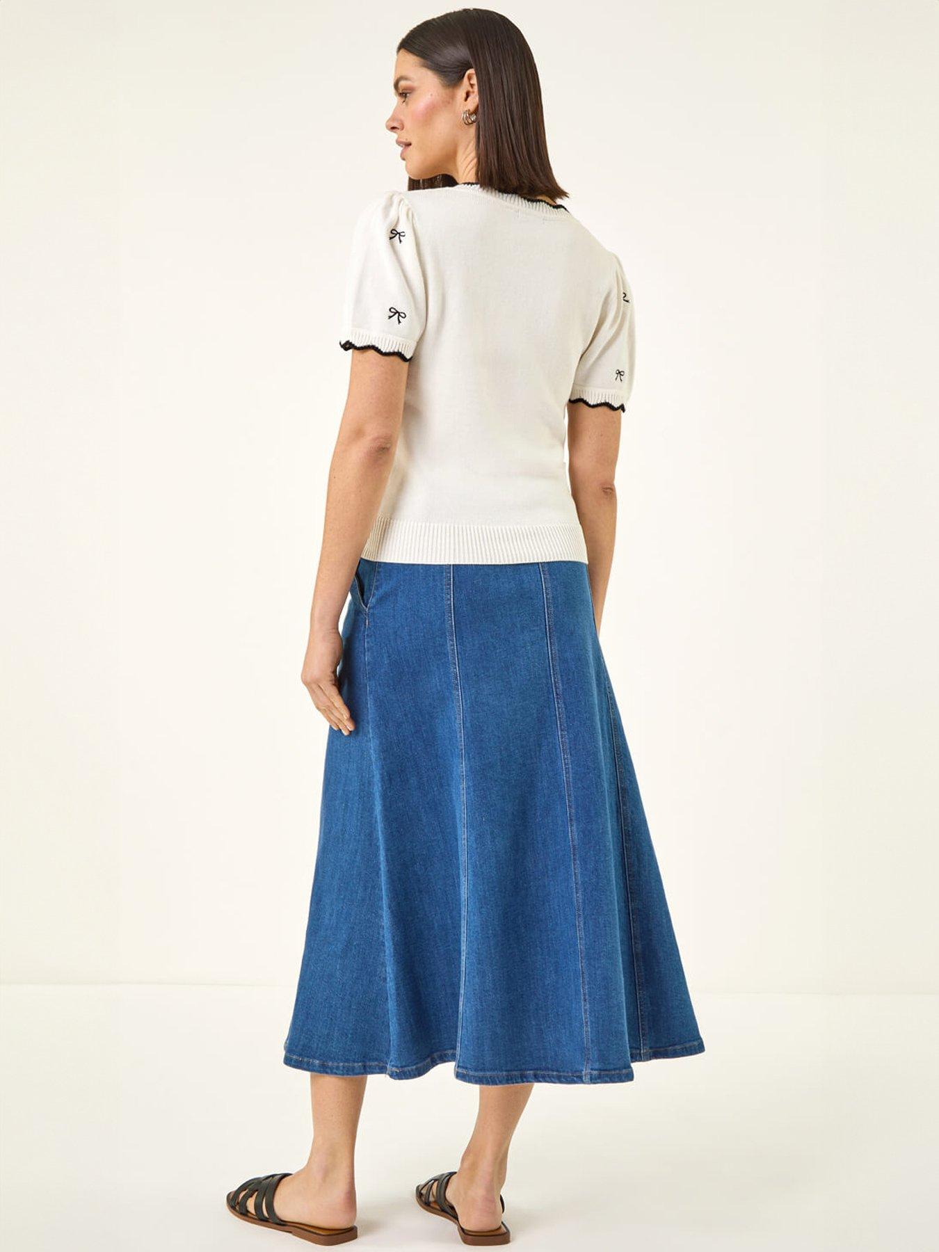 Image 2 of 5 of Roman Bow V-neck Knit Top