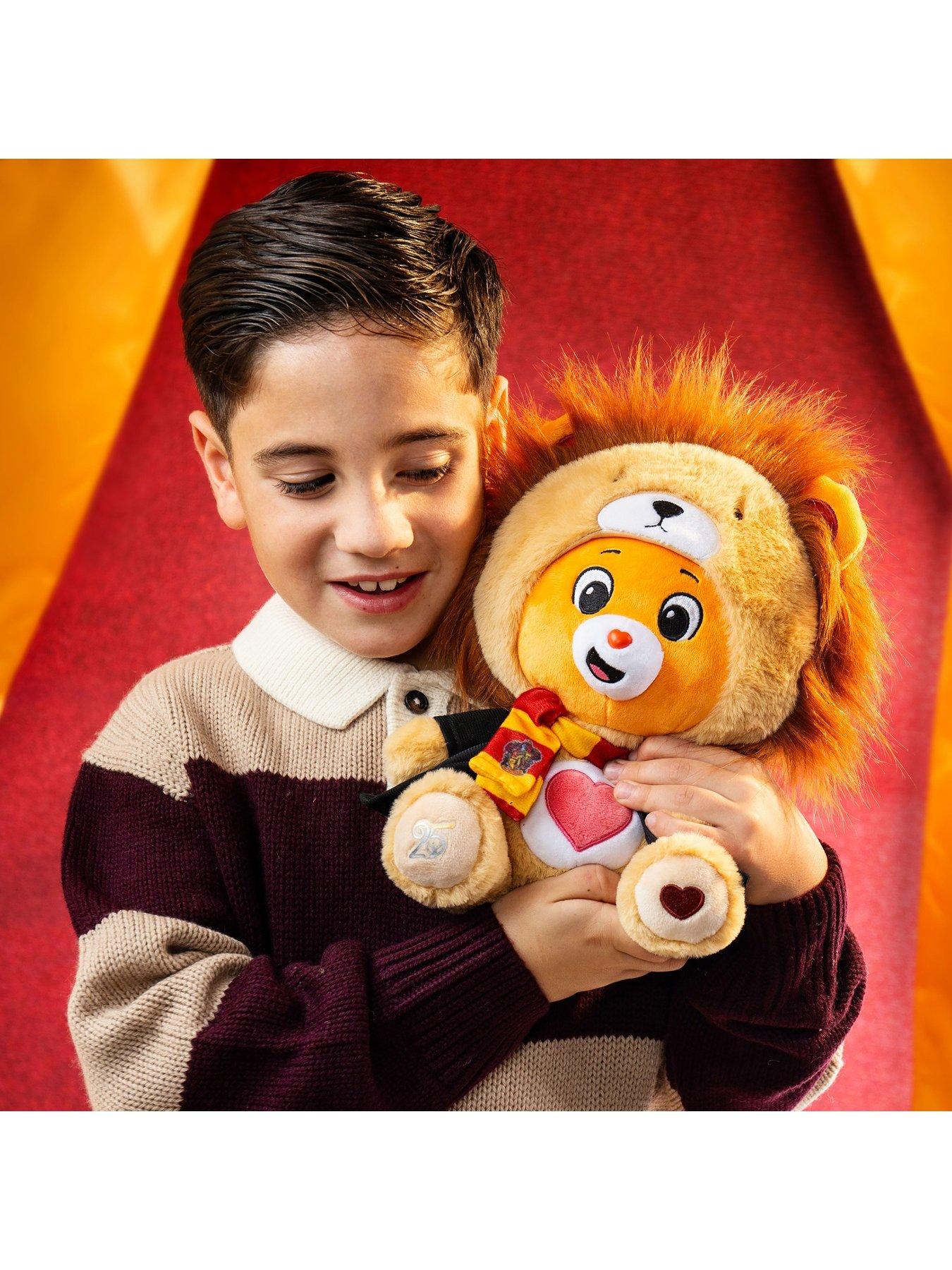 Care Bears Tenderheart X Gryffindor, Figura De 8 Pulgadas, Colección Exclusiva