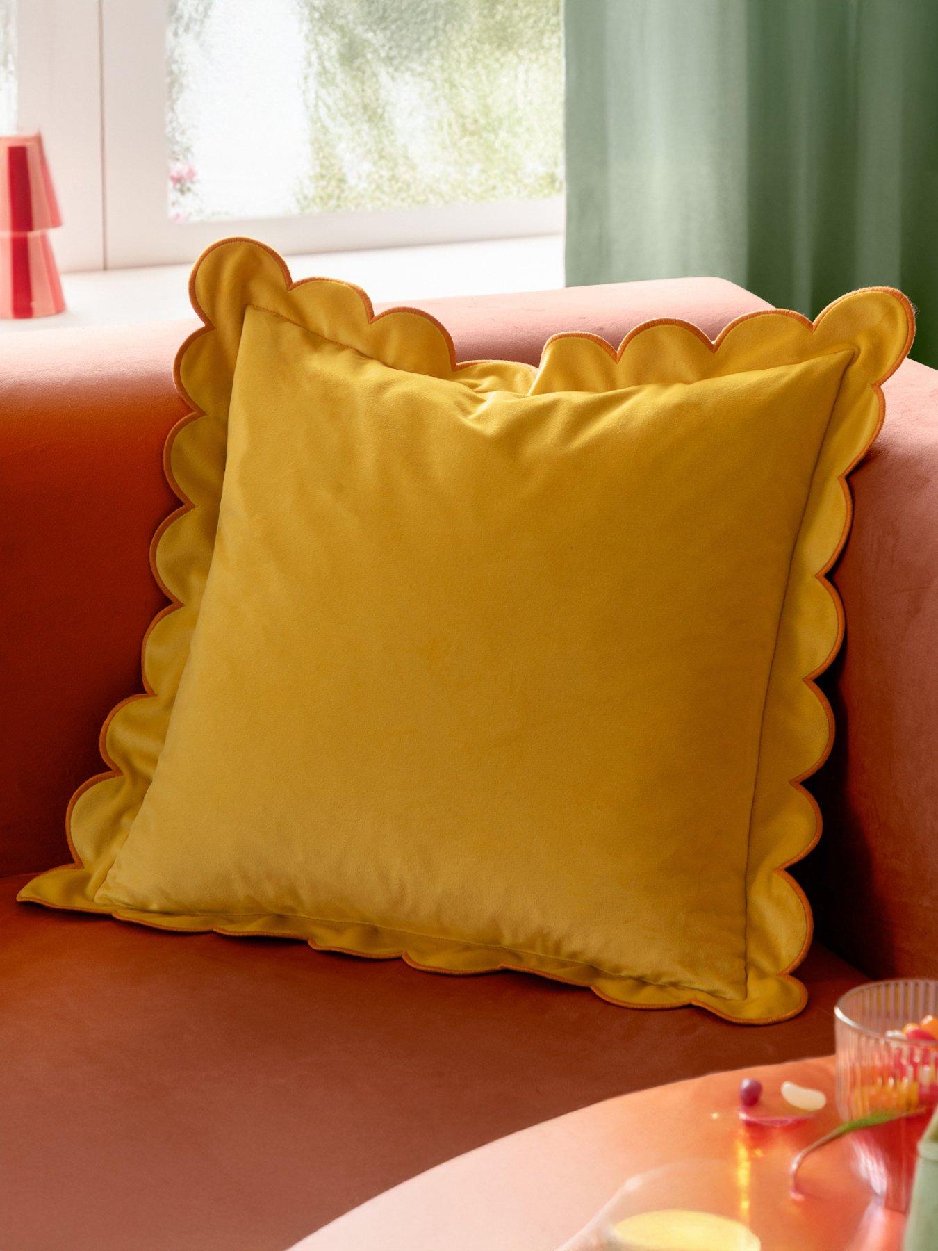 Furn Lil Scallop 45x45cm Cushion