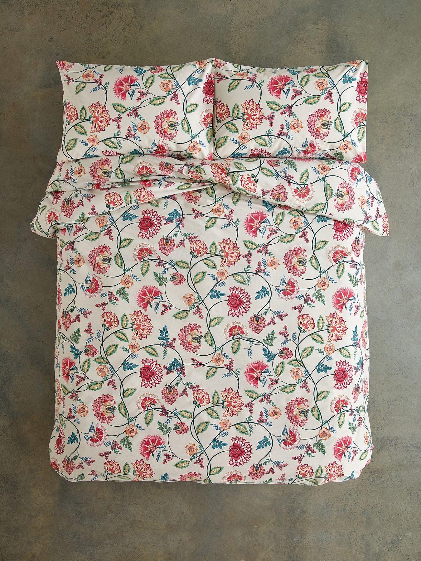 Image 2 of 4 of Deyongs Vintage Jacobean Duvet Set