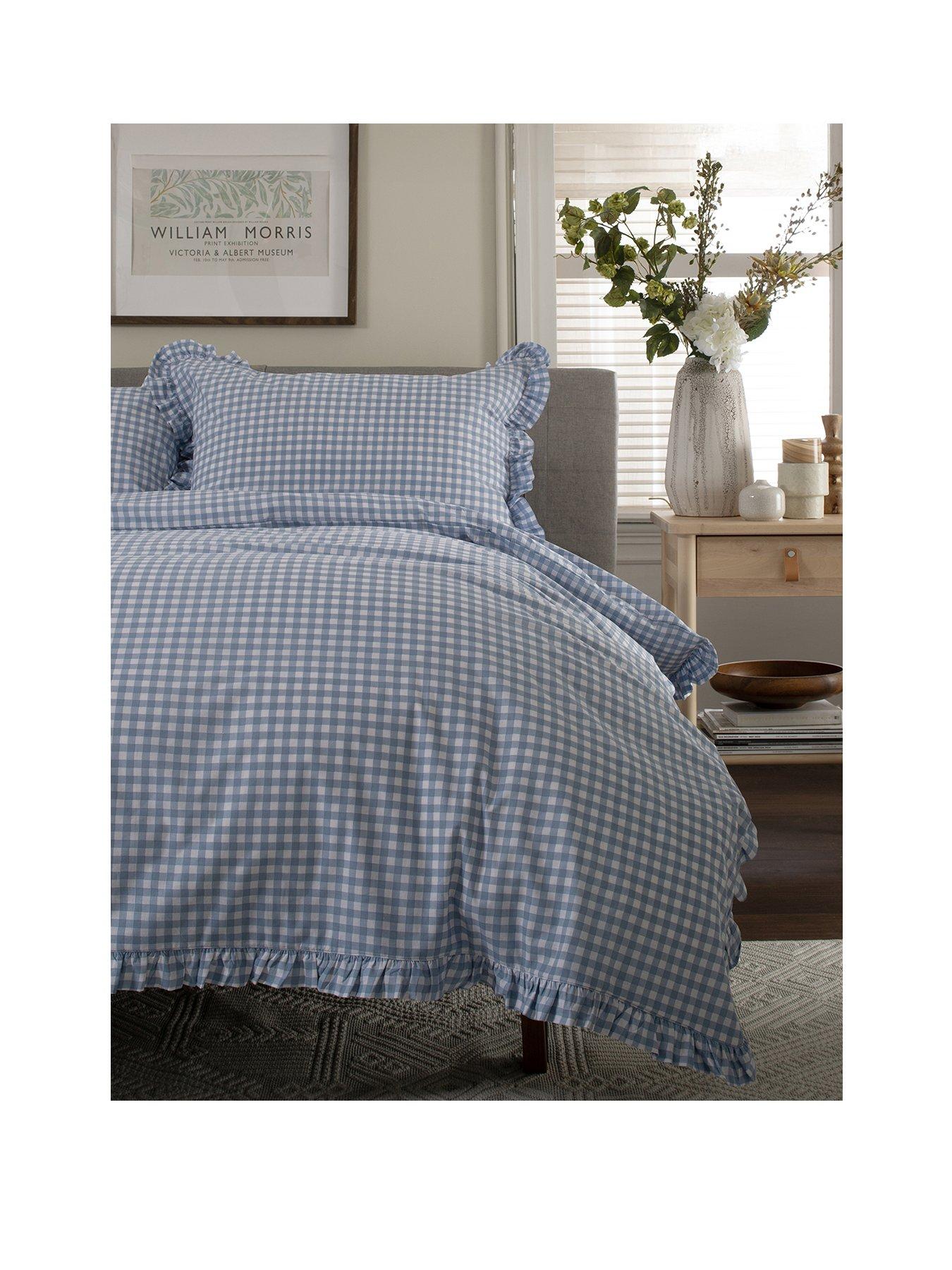stillFront image of deyongs-tlc-gingham-frilled-duvet-set