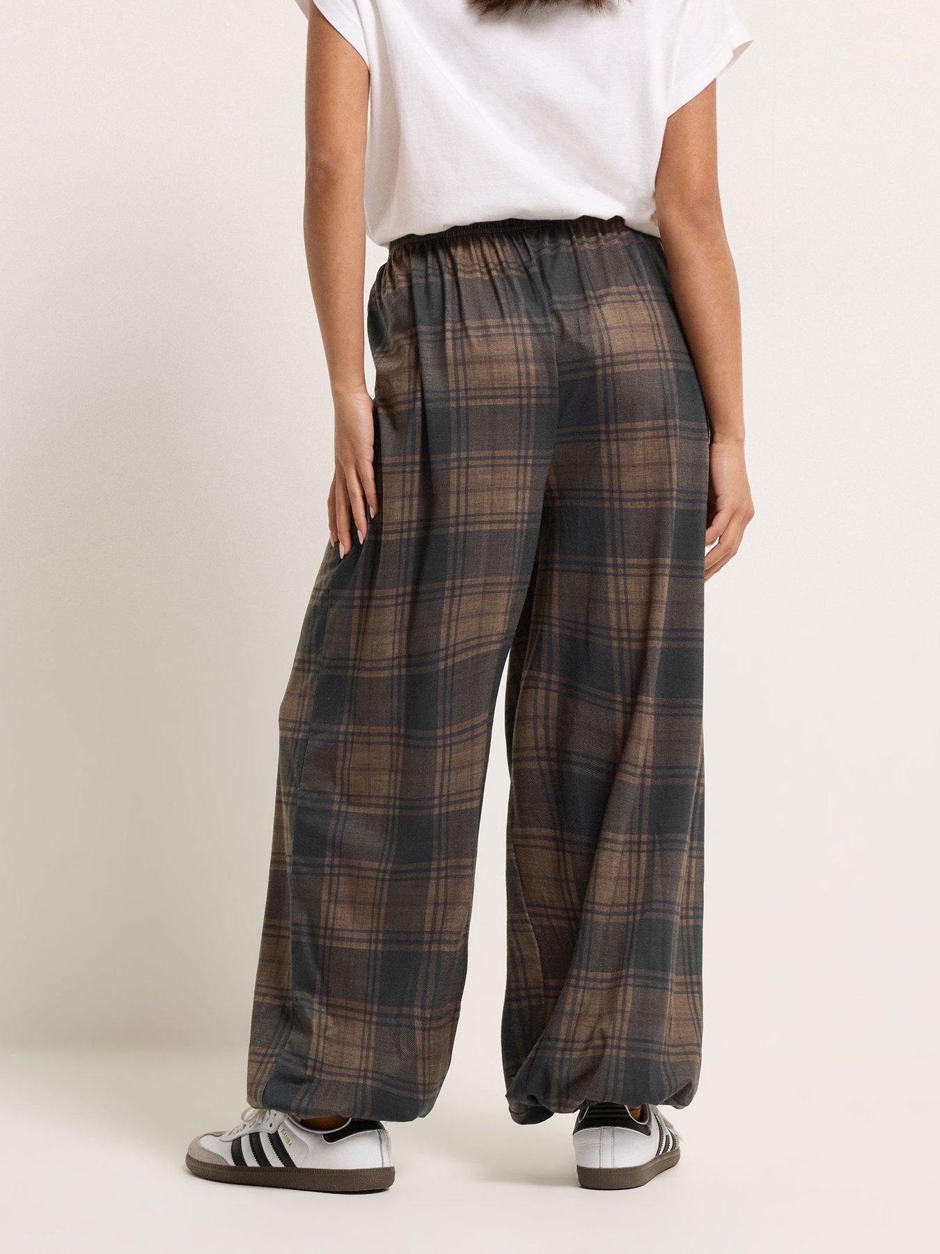 Image 2 of 4 of PixieGirl Petite Large Check Balloon Trousers - Brown