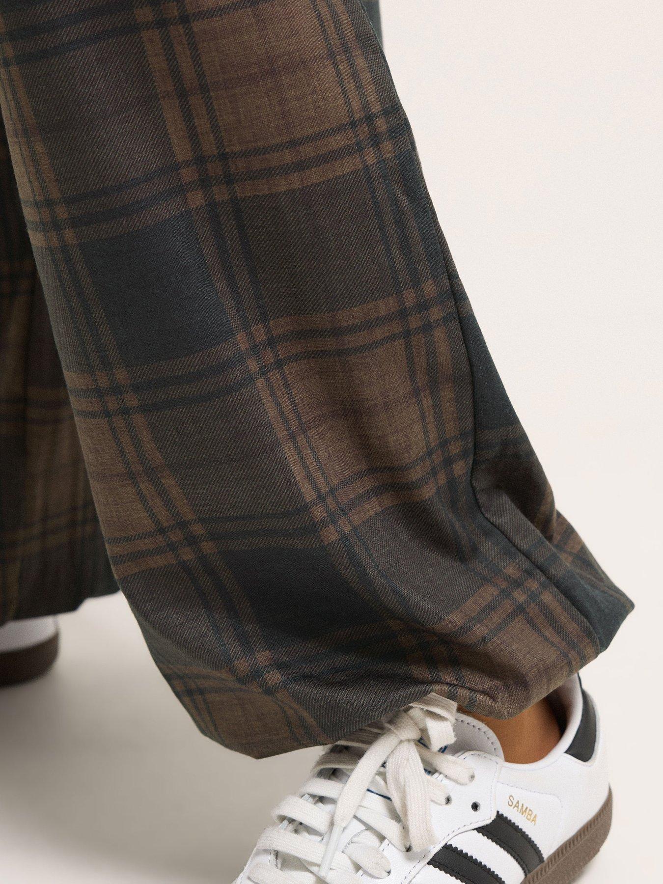 Image 4 of 4 of PixieGirl Petite Large Check Balloon Trousers - Brown