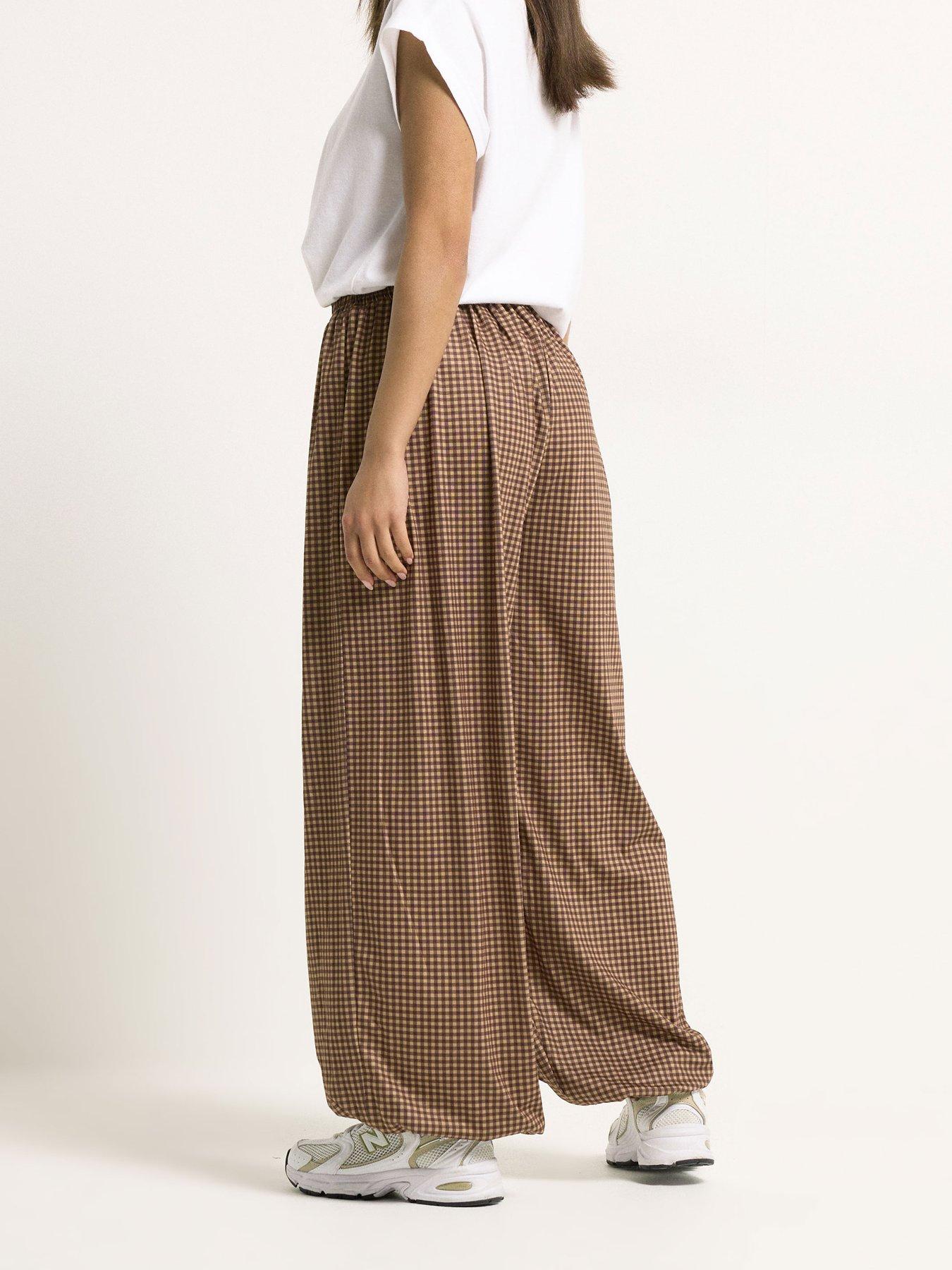 Image 2 of 4 of PixieGirl Petite Micro Gingham Balloon Trousers - Brown