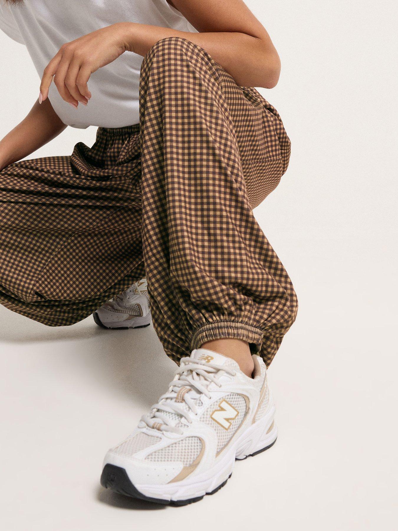 Image 4 of 4 of PixieGirl Petite Micro Gingham Balloon Trousers - Brown
