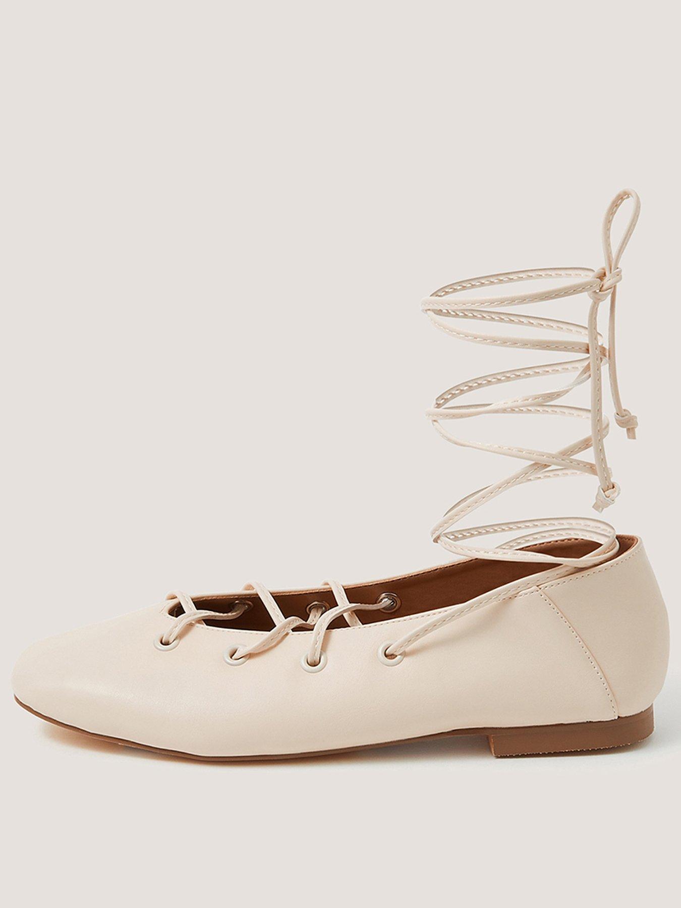 Monsoon Grace Ghillie Pump