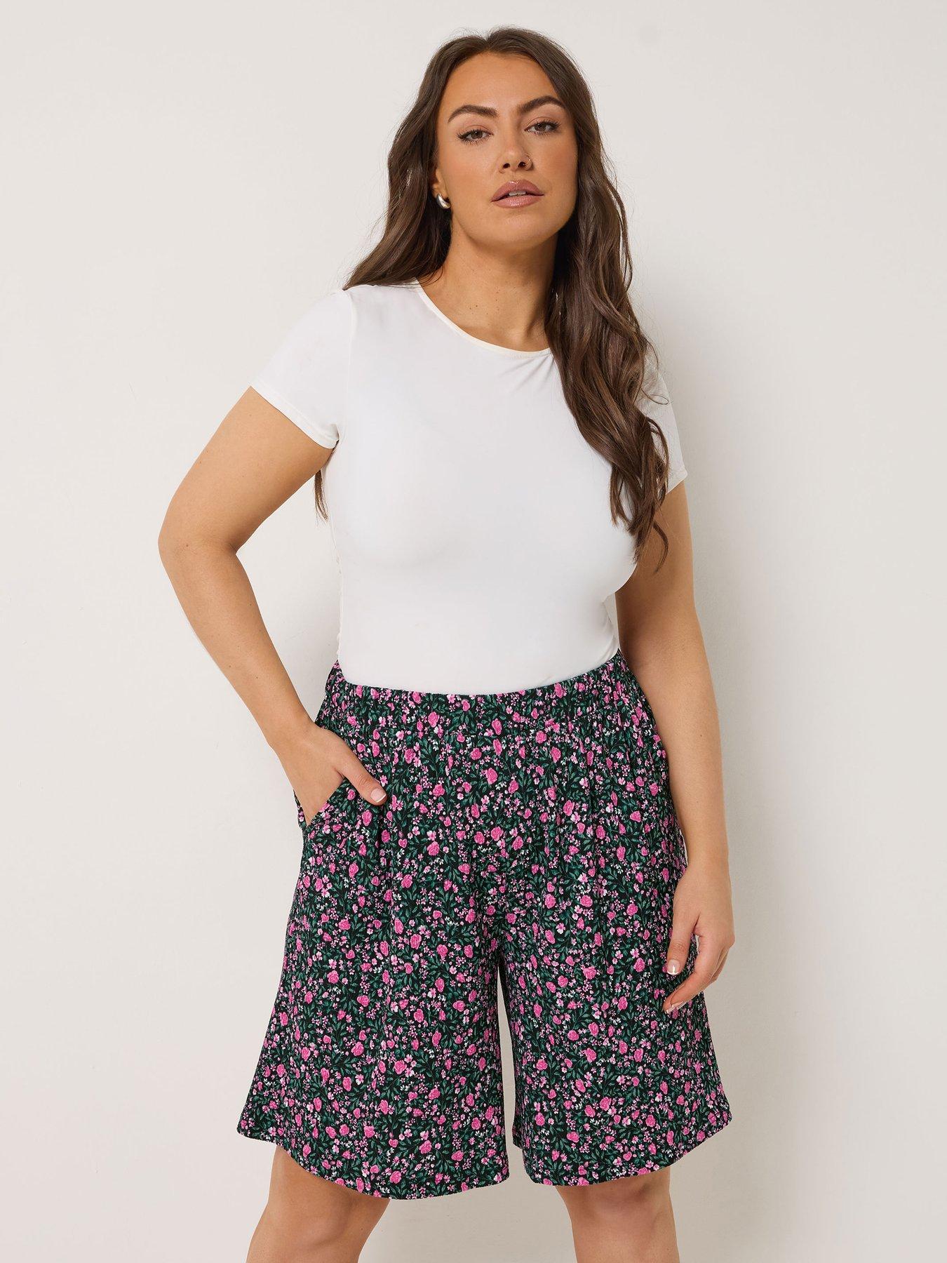 Yours Curve Jersey Crinkle Ditsy Print Shorts - Black