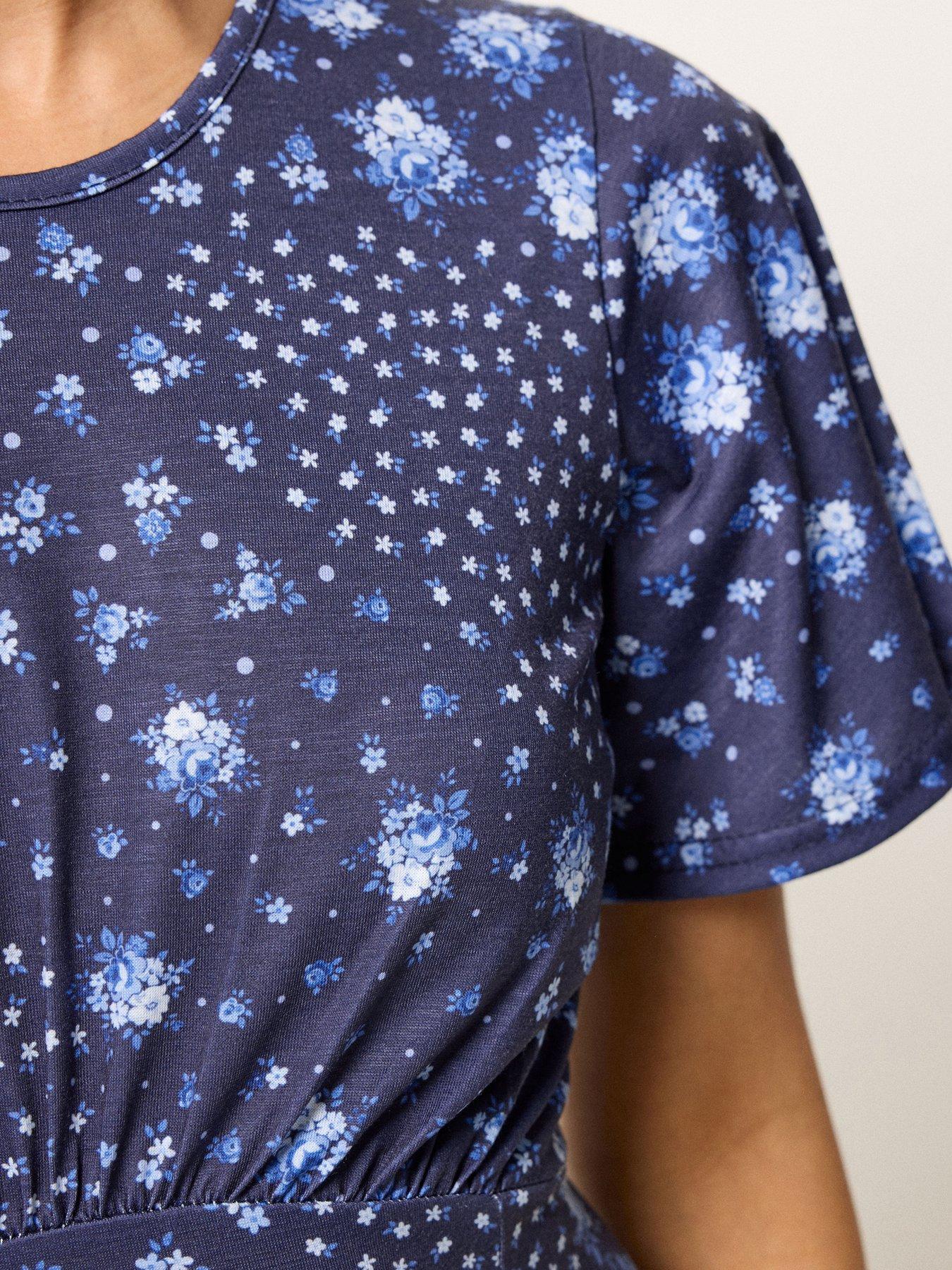 Image 4 of 5 of PixieGirl Petite Patchwork Midaxi Dress - Blue